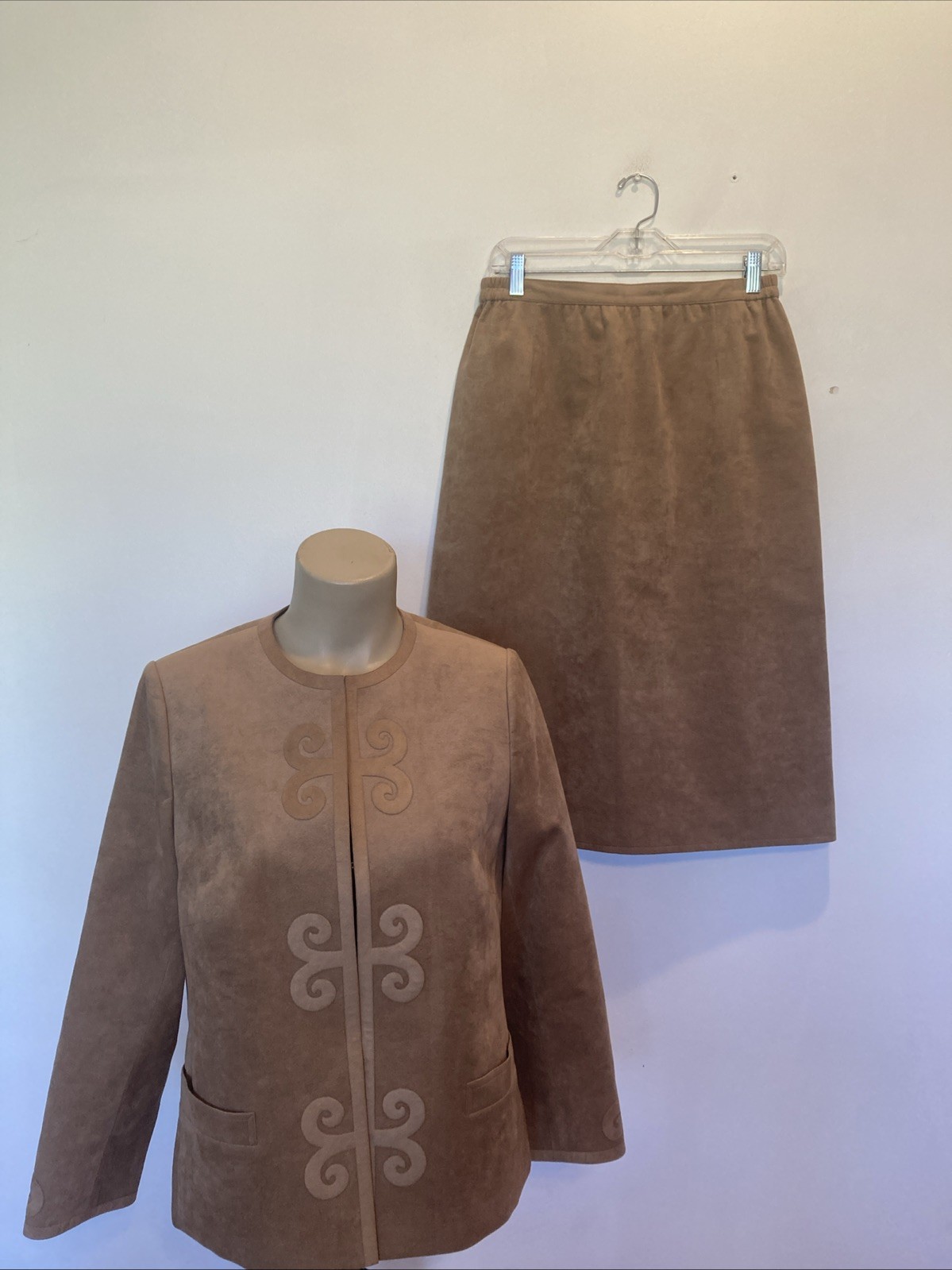 vintage faux suede size 12 brown below knee skirt suit