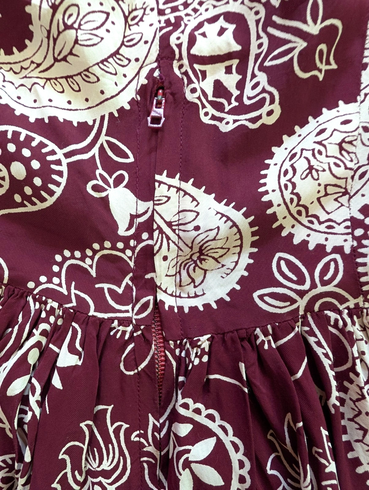 Vintage 40’s burgundy Rayon paisley print rockabilly dance dress w/ belt s xs