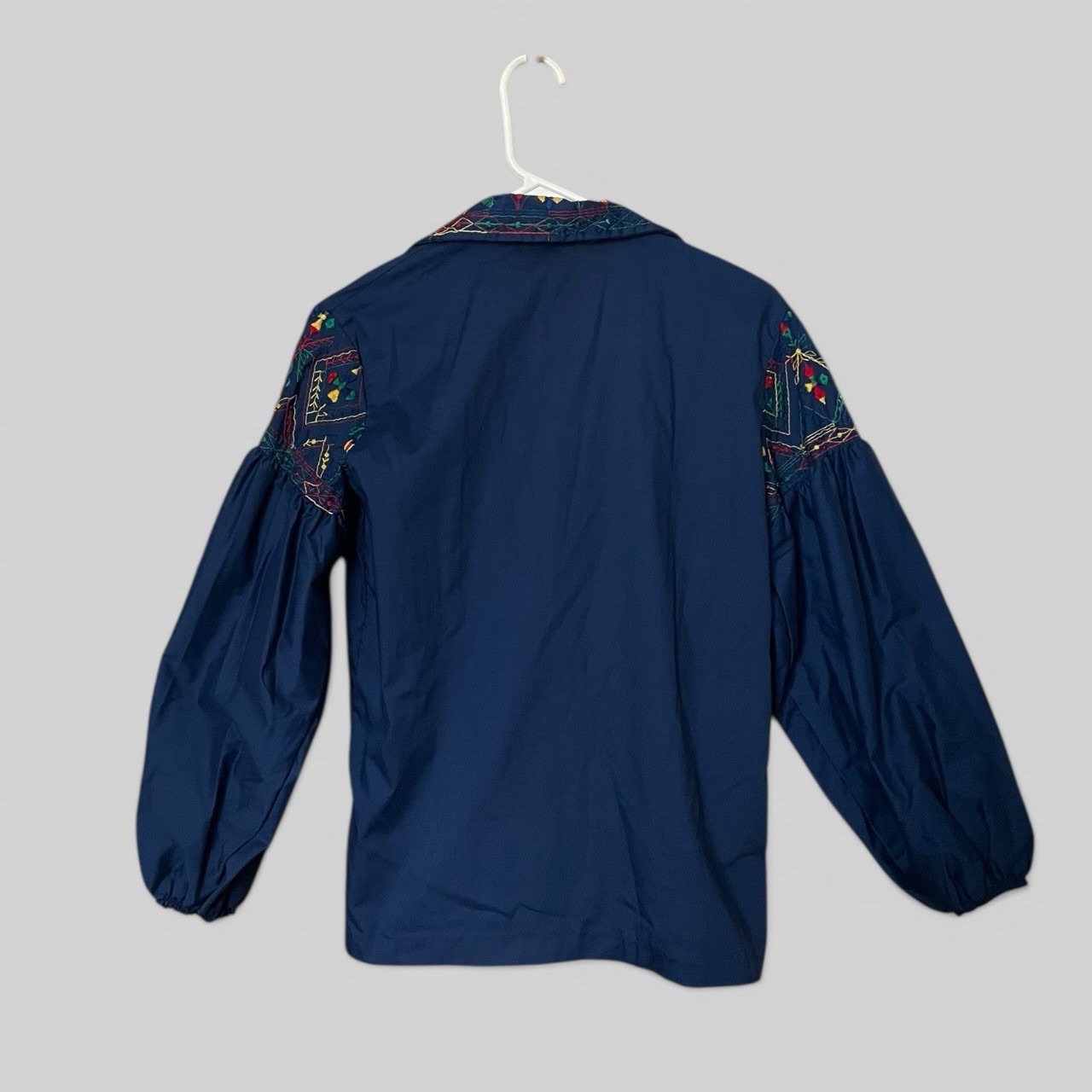 VTG Hippie Boho Peasant Top Navy Blue Rainbow Embroidery 1970’s Women’s Medium