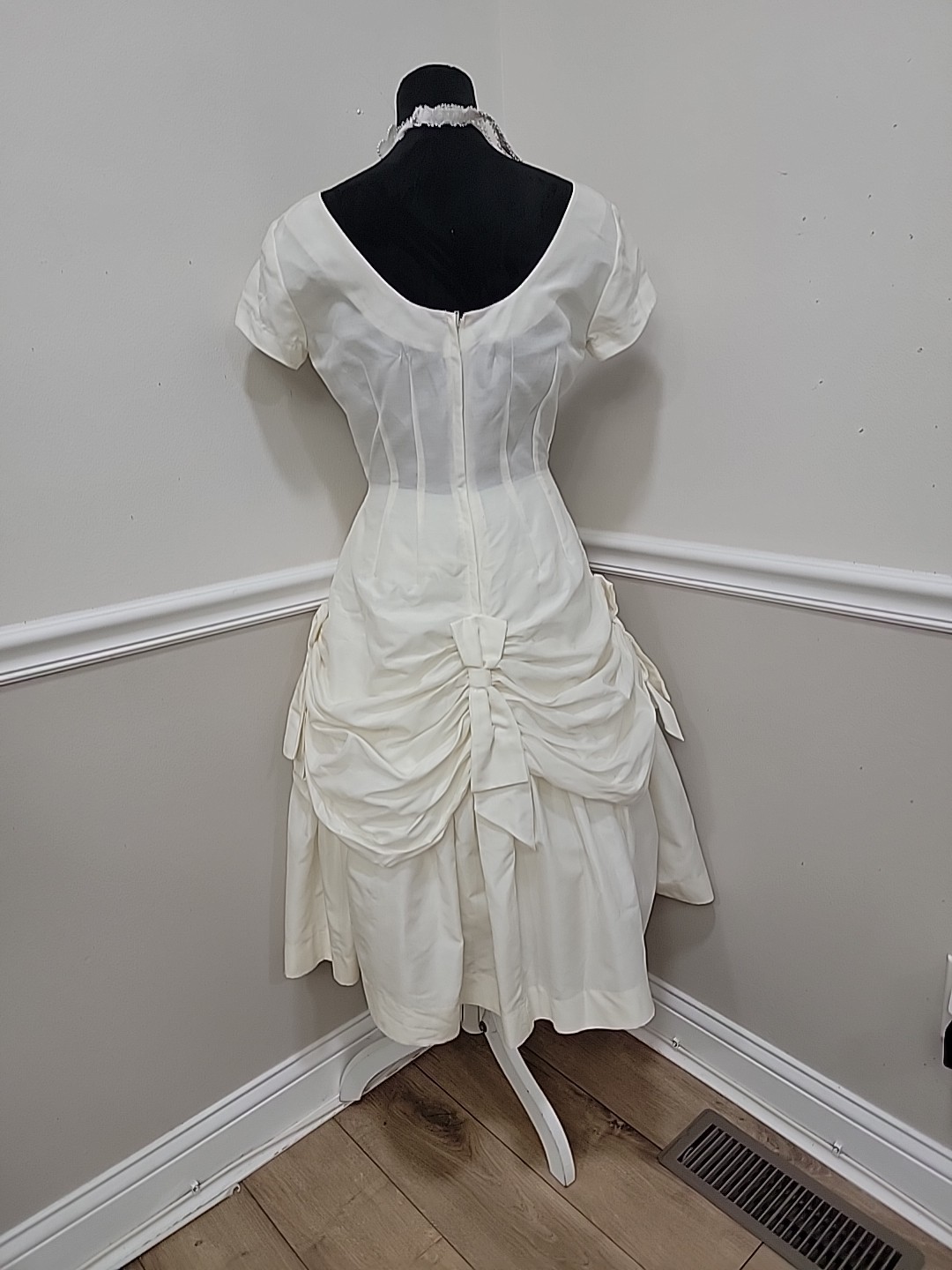 VTG Alfred Werber Mid Century Wedding Dress Short Sleeve Bridal Gown Ruched Bust