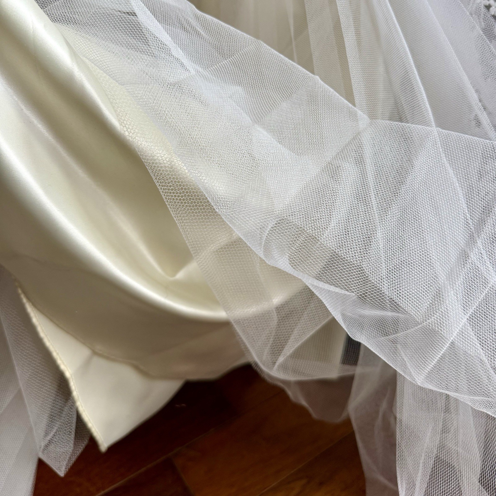 VTG 50s MCM Ivory Cupcake Accordion Tulle Lace Satin Wedding Dress & Headpiece
