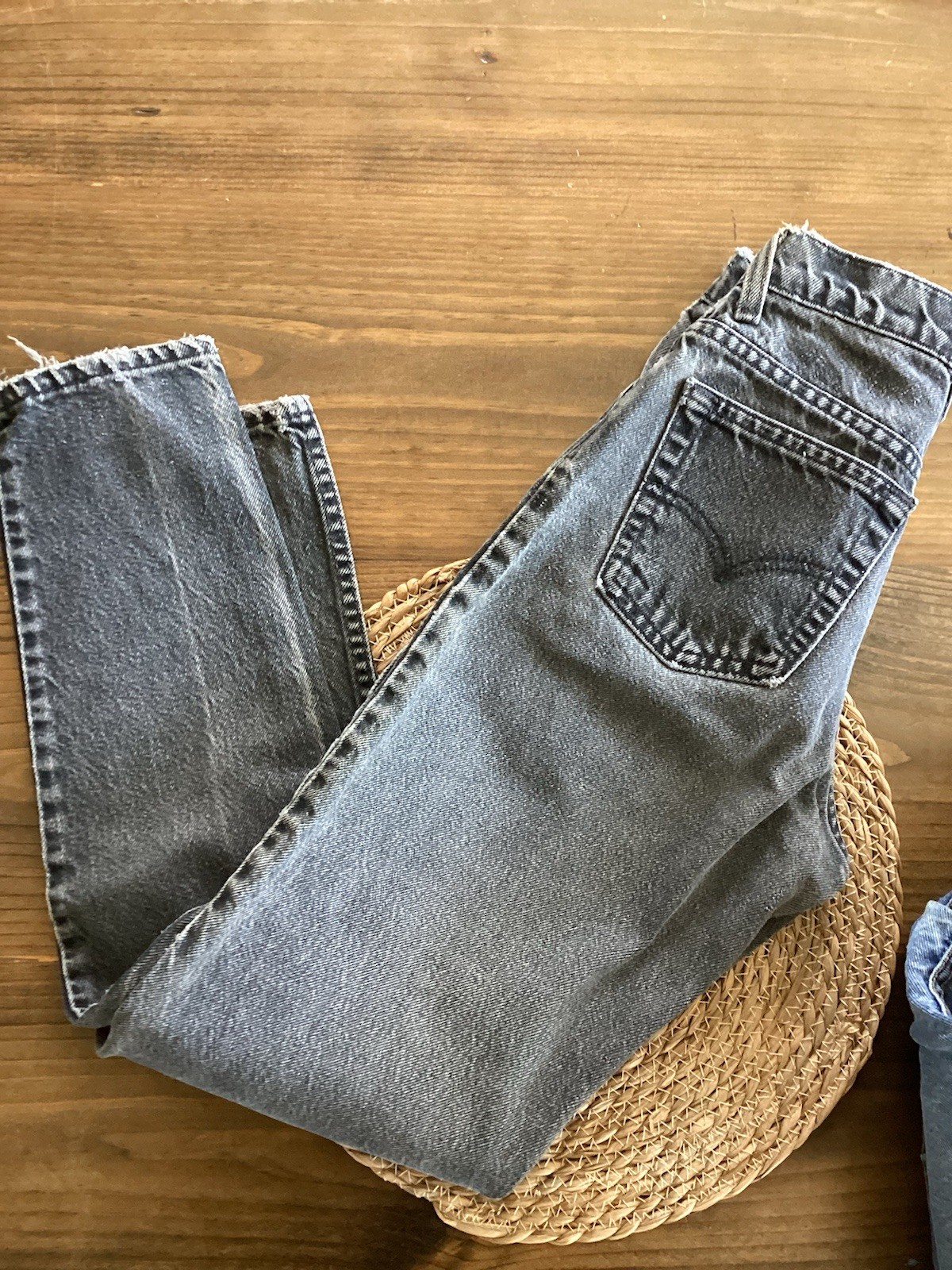 Vintage Women’s Size 2 Faded Black Levi’s 550 High Rise Straight Leg Mom Denim