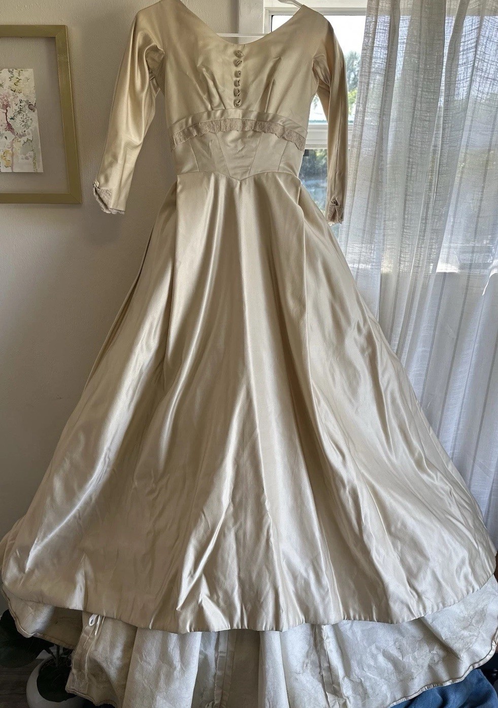 1950s Vintage Priscilla Of Boston Ivory Satin Gown V Bodice /Neck 3/4 Sleeve