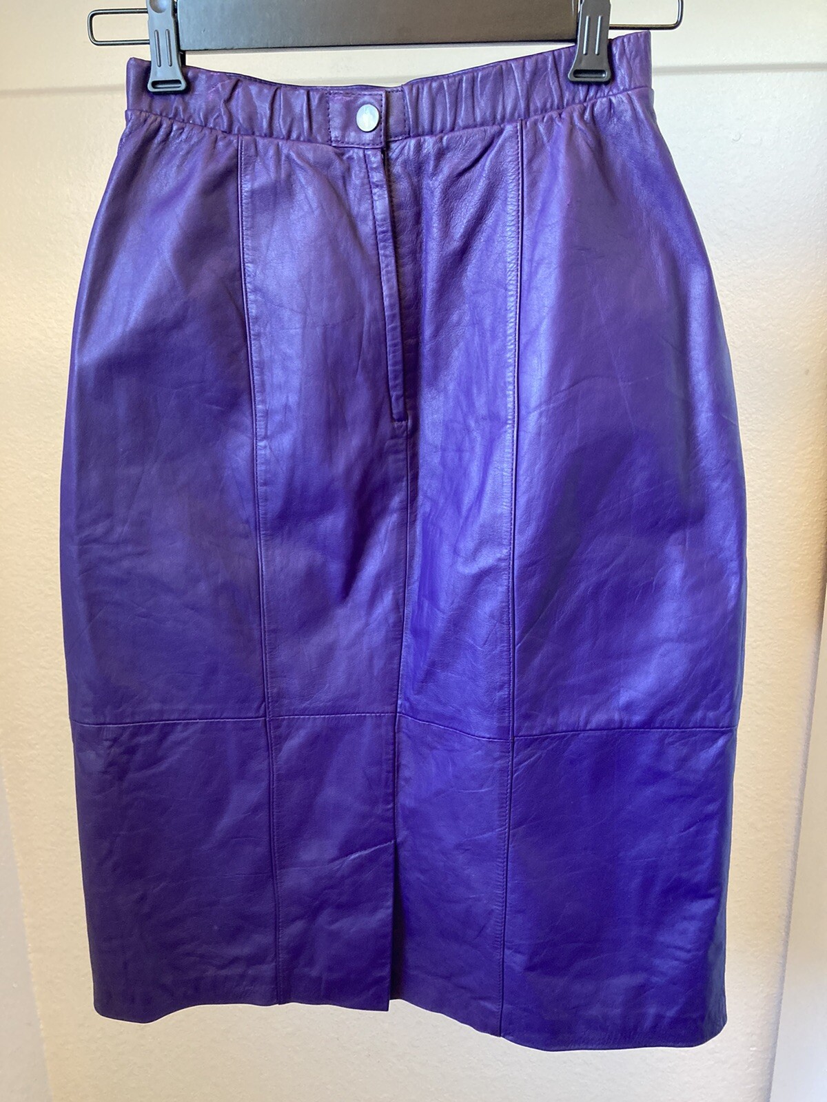Jaqueline Ferrar leather purple skirt size 6