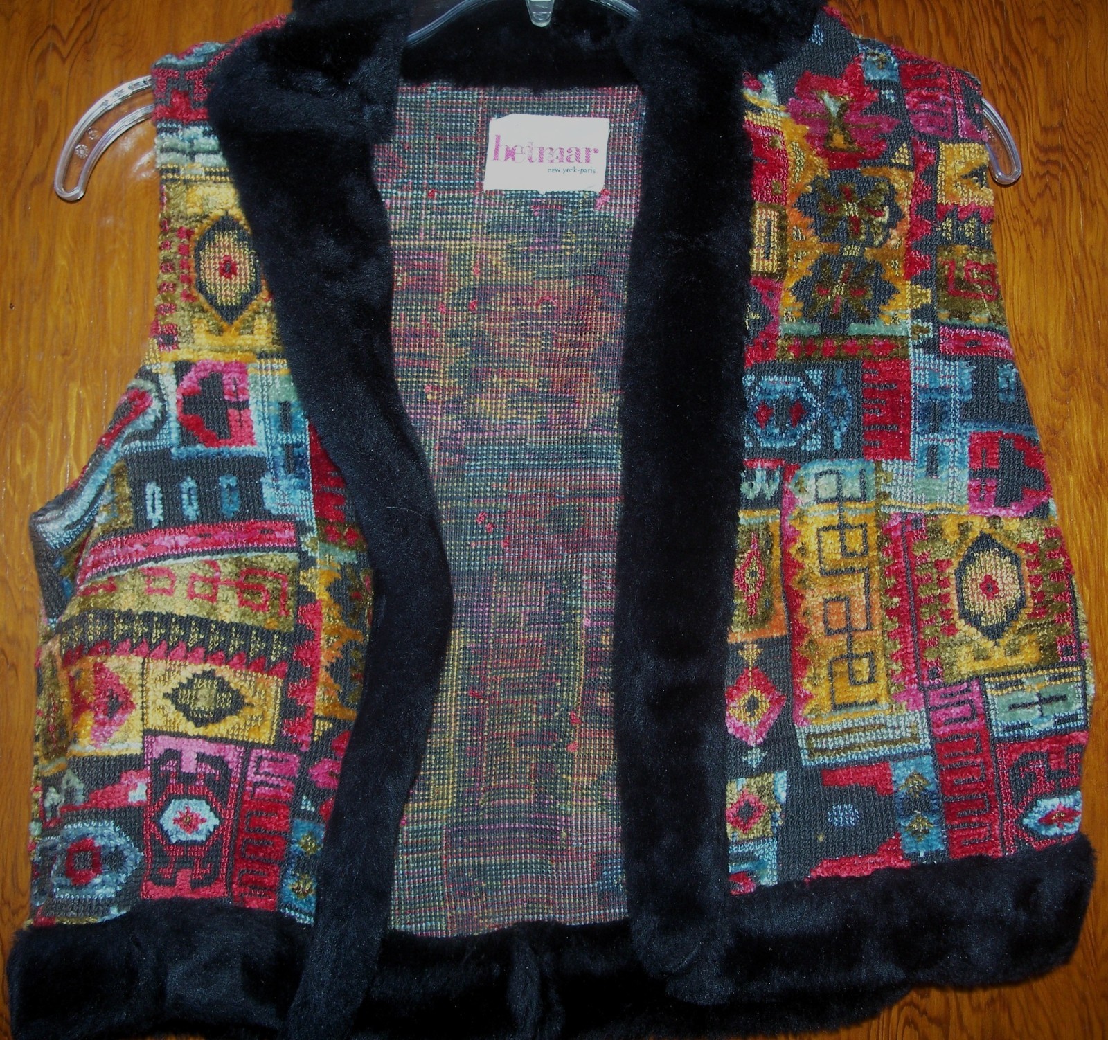 Vintage Tapestry Fur Lined Vest Betmar New York Paris 18″ Side to Side & Length