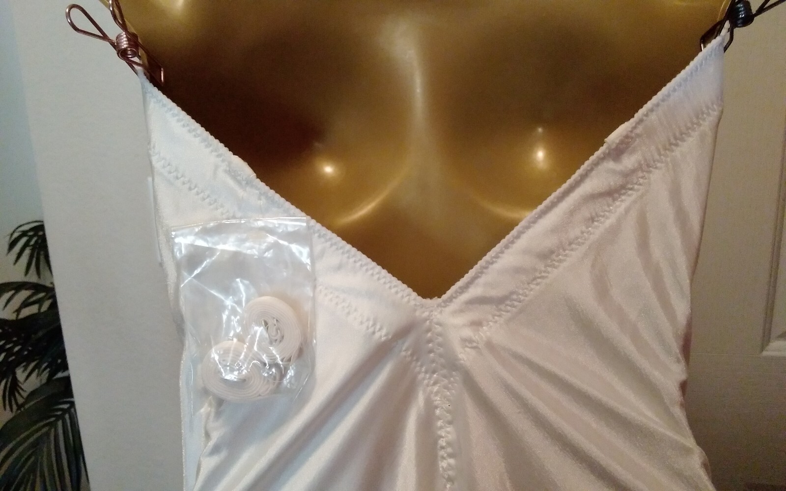 Vintage Victorias Secret White Convertible Body Shaper Girdle 40D USA Gold Crown