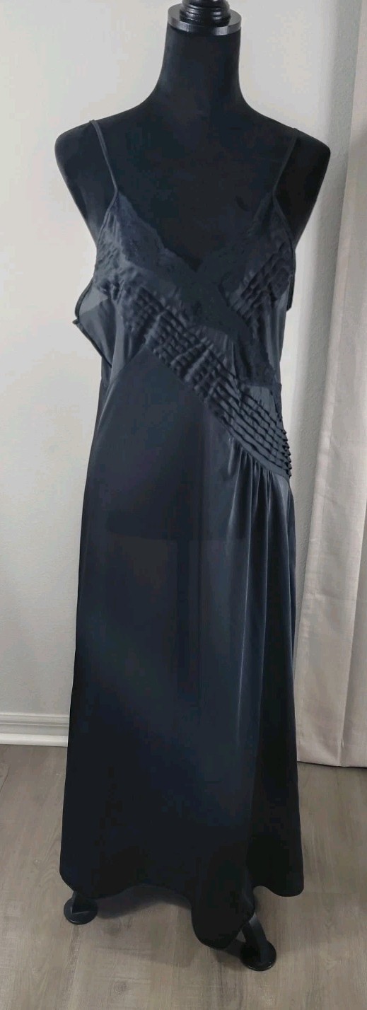 Vtg Erica Loren NY Black Slip Dress Maxi Nightgown Pleated Lace Whimsygoth S M