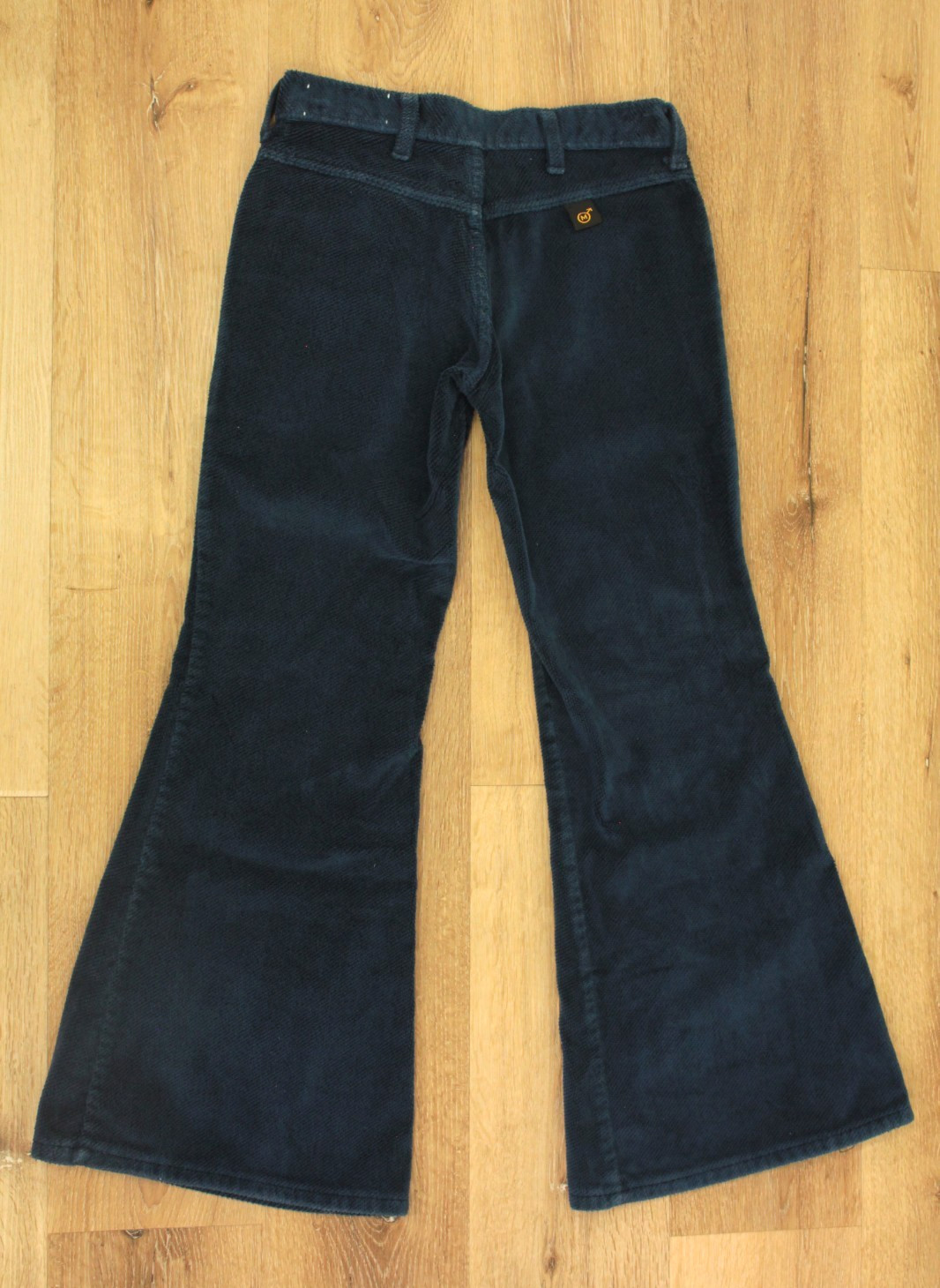 VTG Women’s 70s Dark Blue Male Brand Velvet Corduroy Bell Bottom Pants Sz 31″