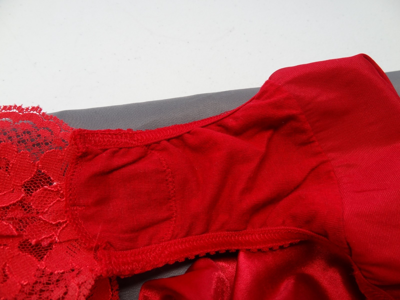 Victoria’s Secret S 5 VTG Satin String Bikini Nylon Stretch Lace 80s Gold Label