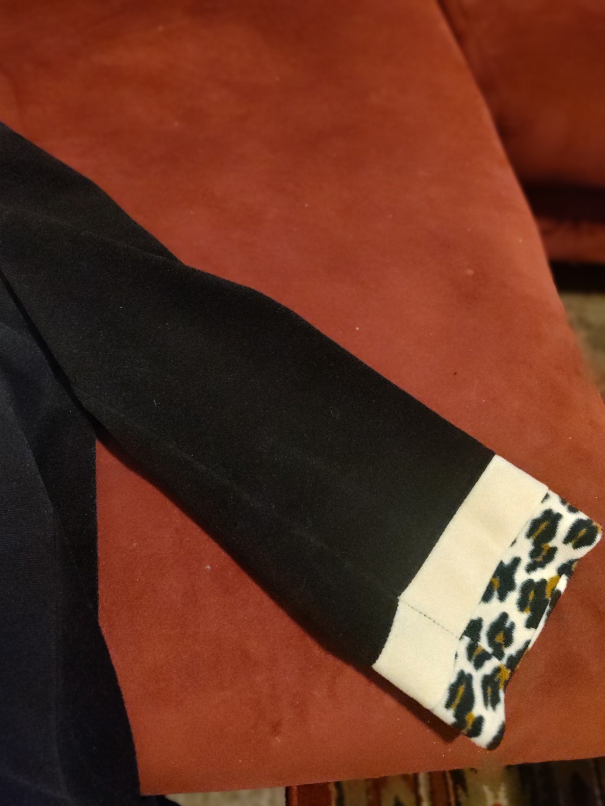 Vintage Vanity Fair Full Zip Robe Black With Animal Print Size 10 Pocket Mobwife