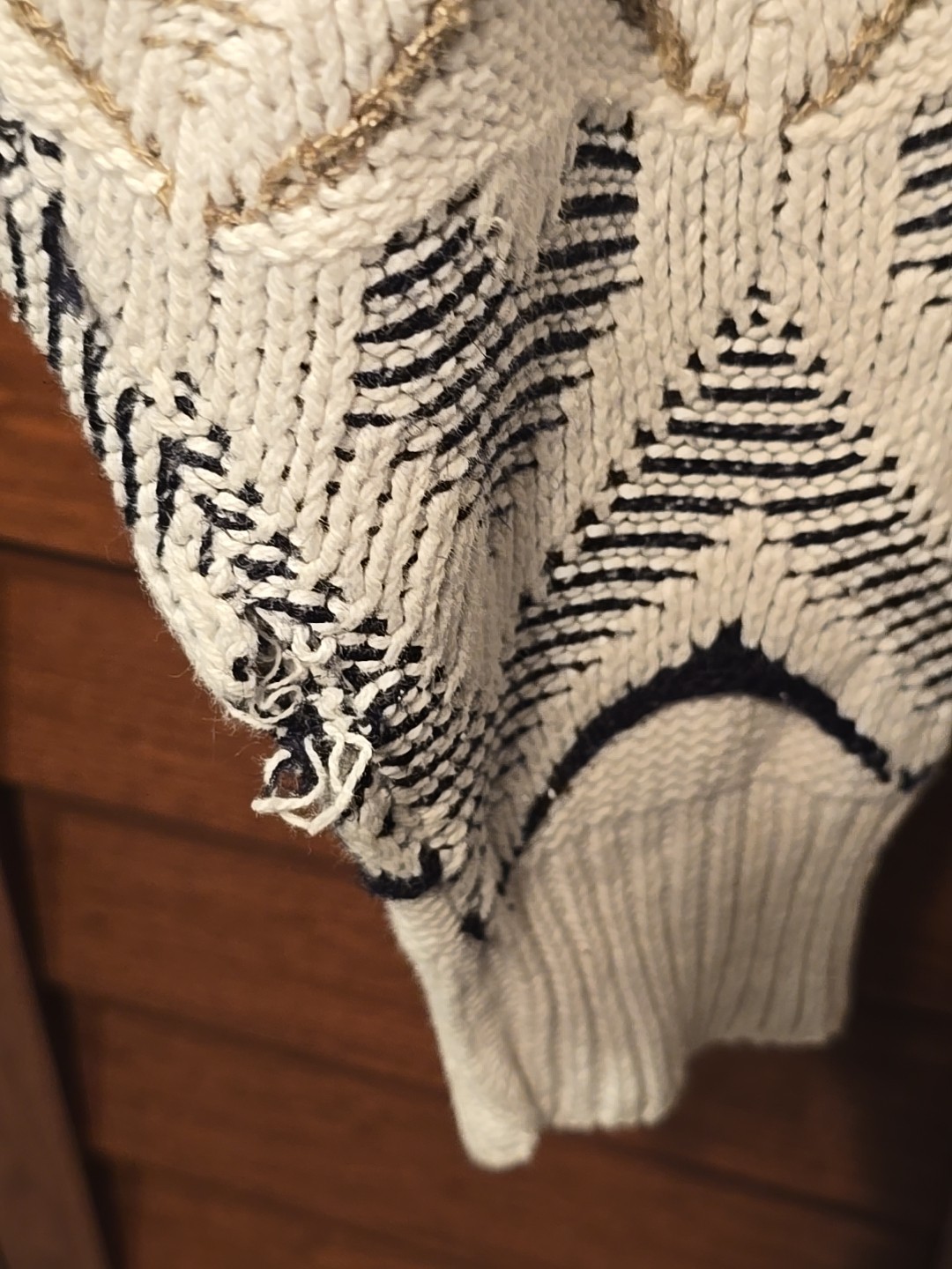 Vintage 80s Heart Knit Sweater Size XL Cream Gold & Black Distressed Pullover