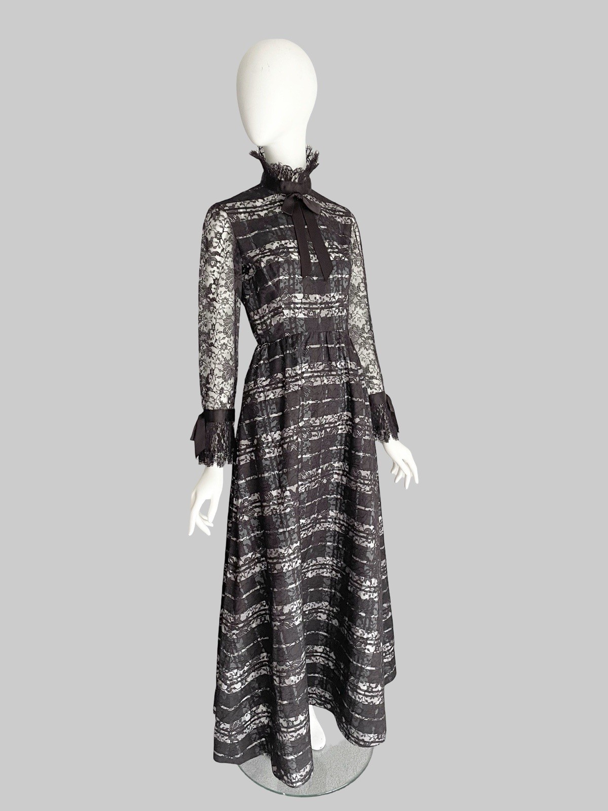 Geoffrey Beene Fall 1972 Vintage Brown Purple Lace Taffeta Maxi Gown Ruffle