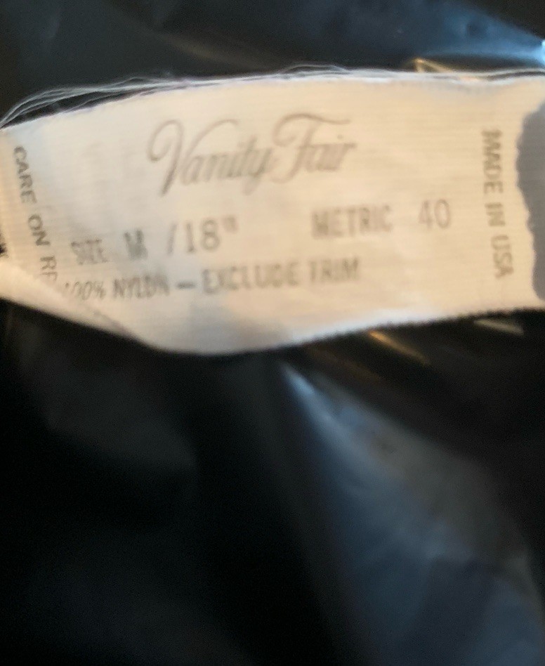VTG Vanity Fair Half Slip Skirt Size Medium/40 18″ WHITE W/MUCH SIDE LACE FANCY