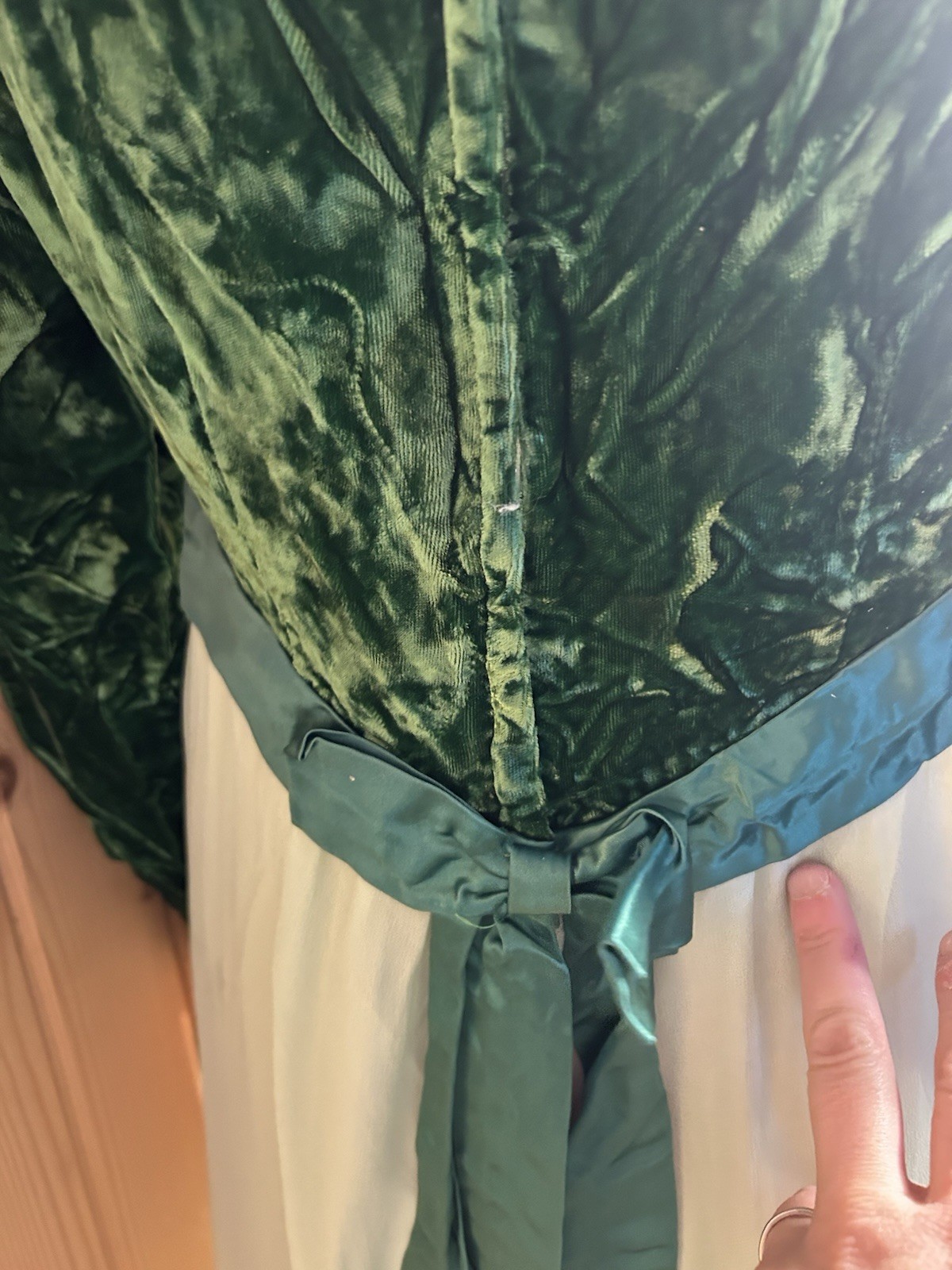 Vintage 1960s Empire Waist Crushed Velvet Maxi Dress Gown Emerald Green M-L 30w
