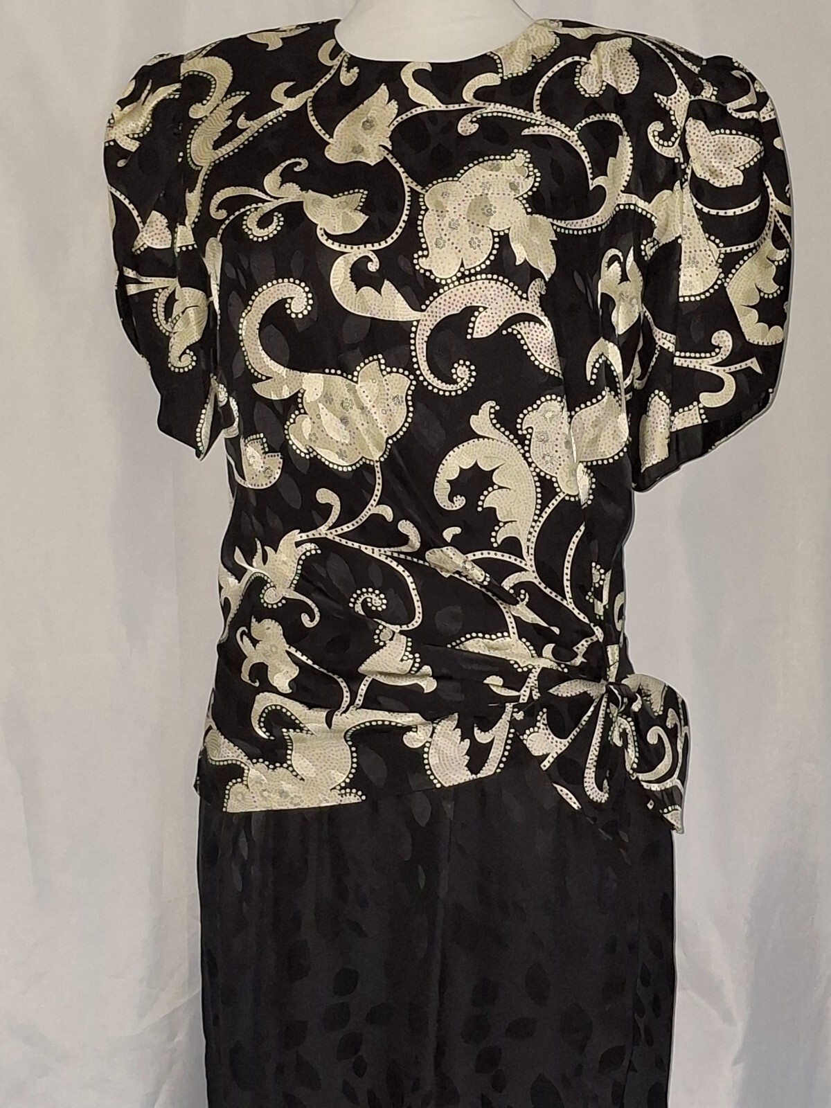 Vintage 80’s Silk Dress Tulip hem & Sleeves Big hip bow padded shoulders Sz 12