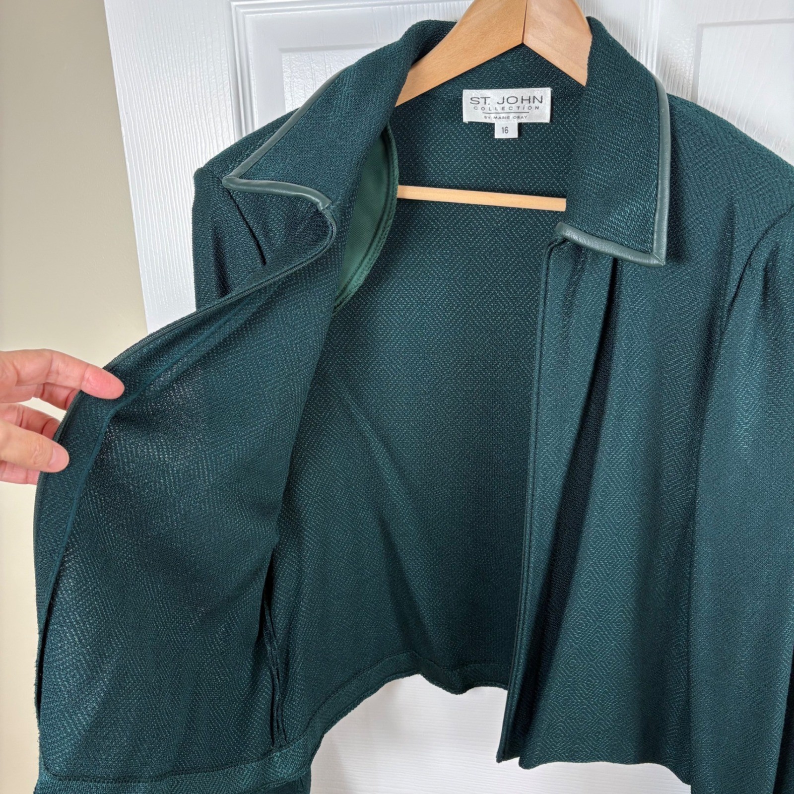 Vtg St. John Collection Skirt Suit 16 Green 3pc Knit Designer Quiet Luxury