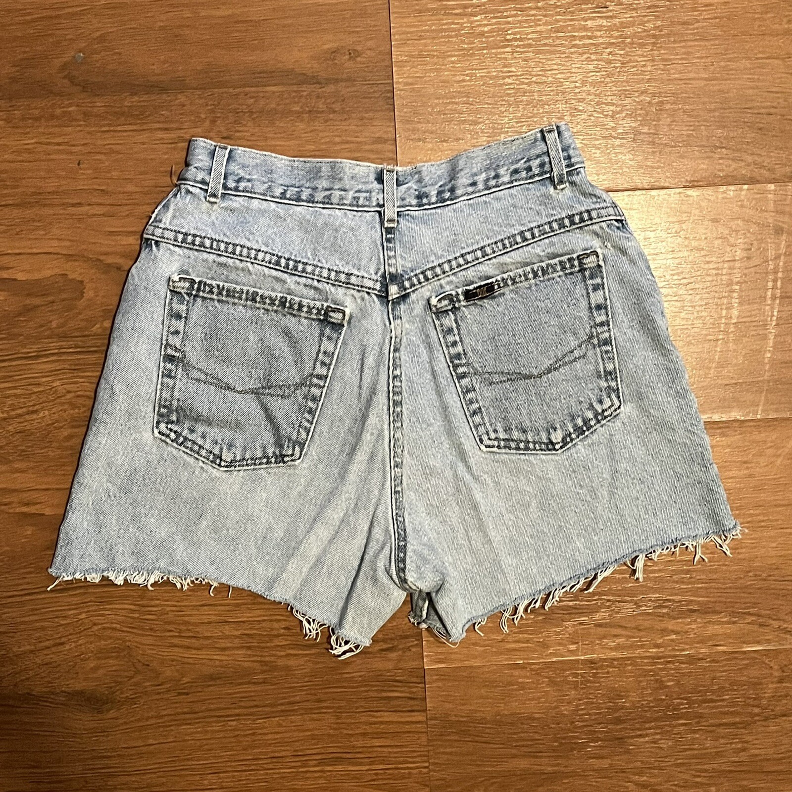 Vintage Chic Jeans Light High Waisted Shorts Denim Y2K 26” Waist