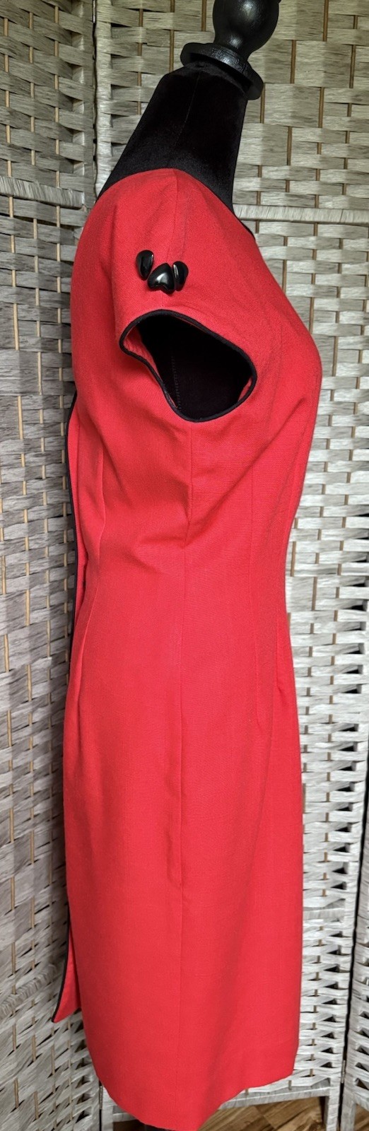VINTAGE 80’s Unique Dress Size 8 Red Black Heart Buttons Rayon Nipon Boutique