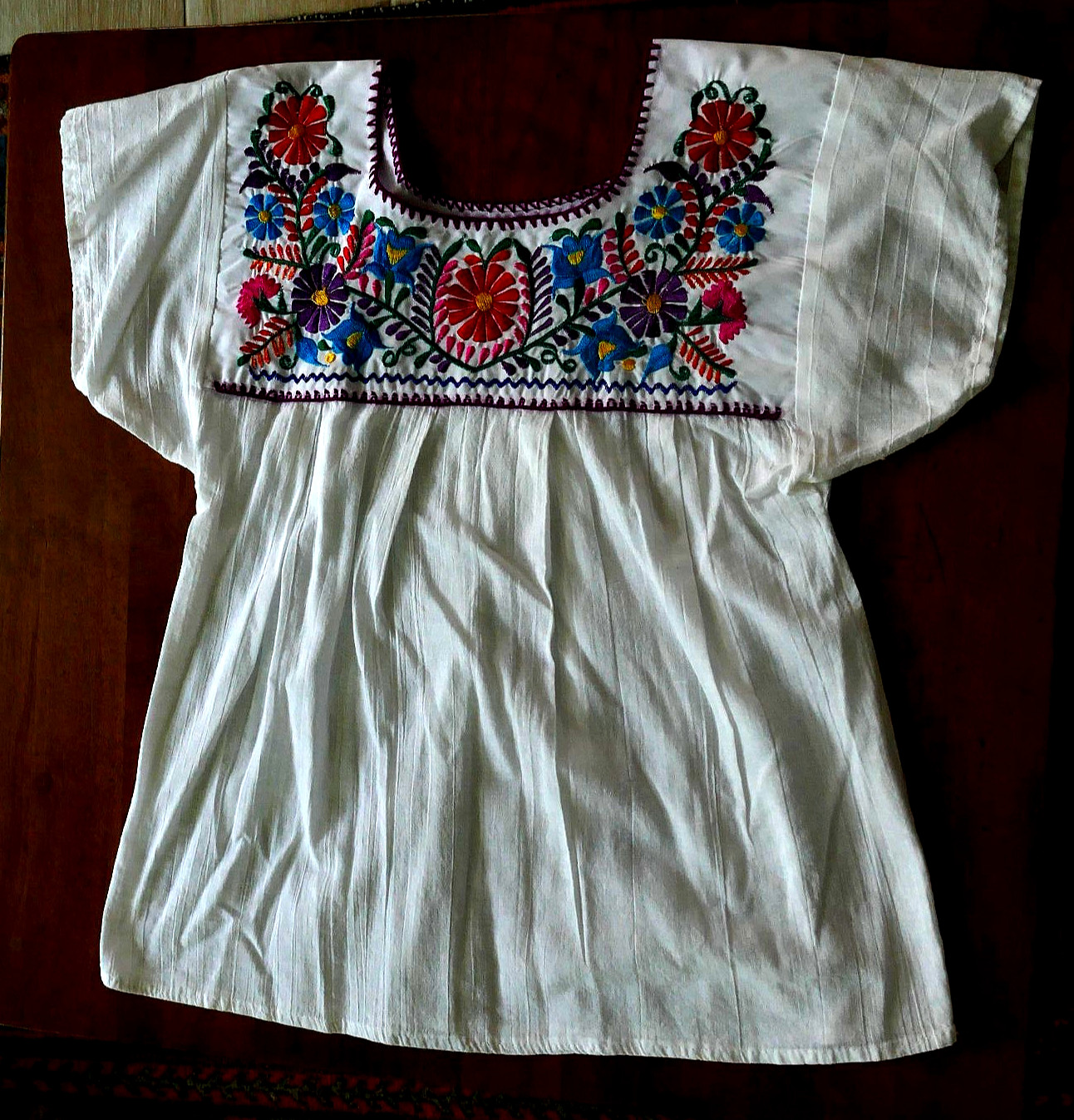 NEW White MEXICAN EMBROIDERED BLOUSE S Floral 70″s Hippie Boho Peasant SALE