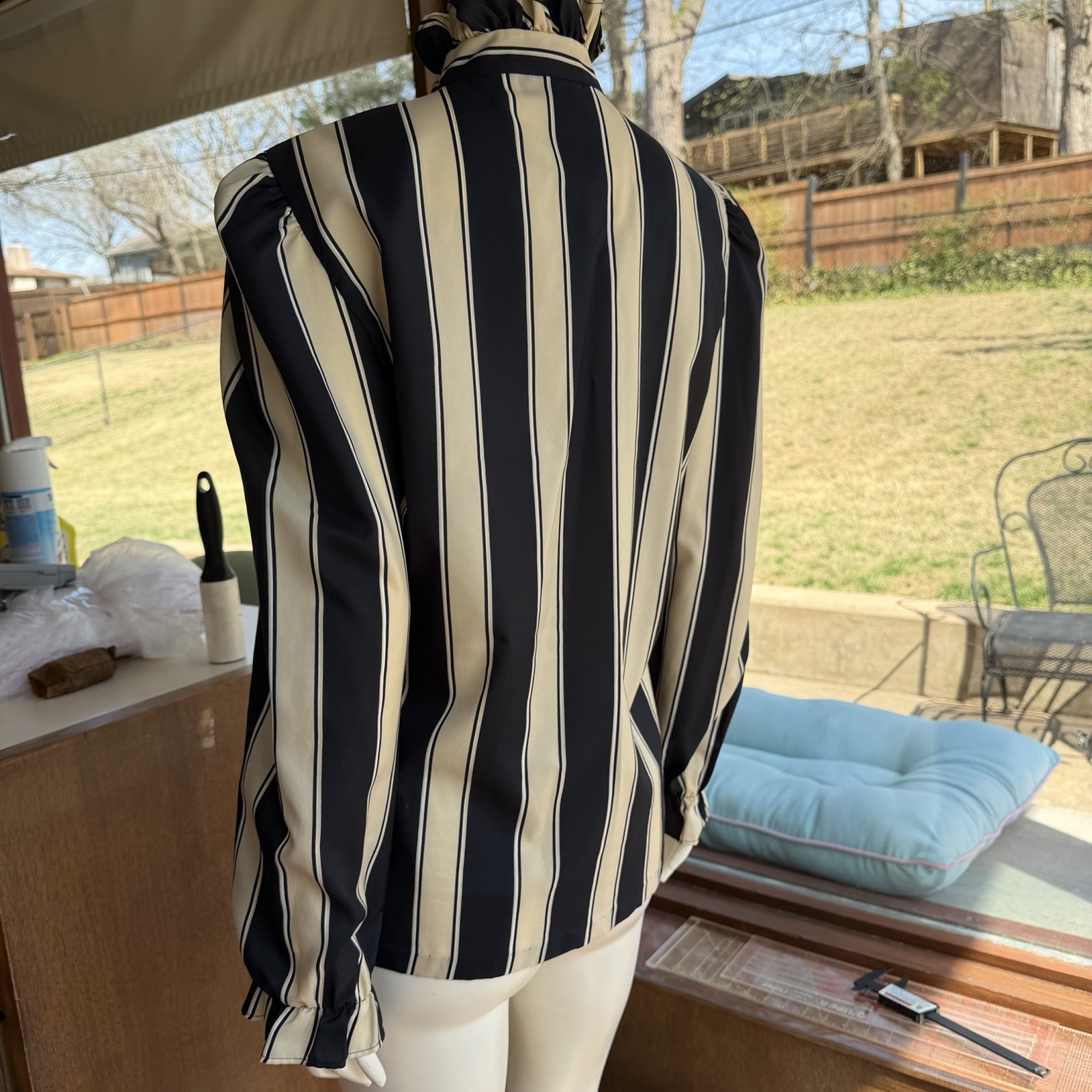 Lucky Winner Cream & Black Stripe Ruffle Button Front Blouse Size Small Vintage