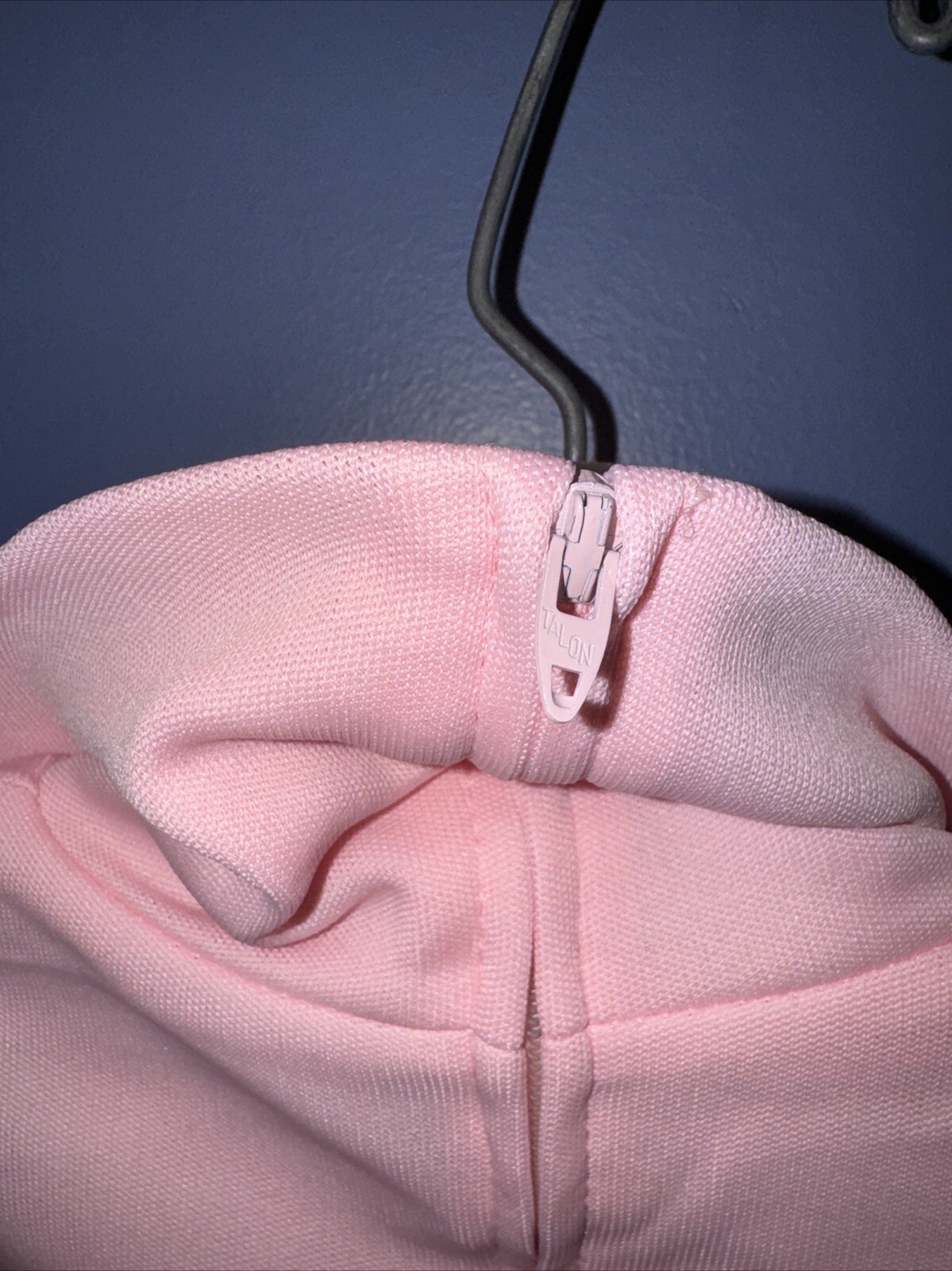 Womens 6 Pink Top, Butte Knit, Jonathan Logan, Pink, Secretary 1960 Neck Tie NWT