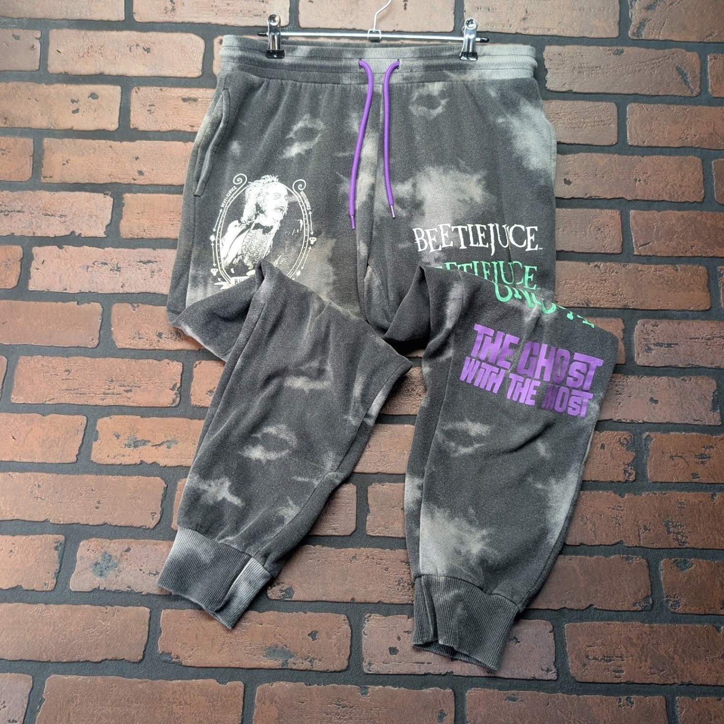 Beetlejuice Graphic Acid Wash Grey Sweatpants Joggers Strange & Unusual Size M