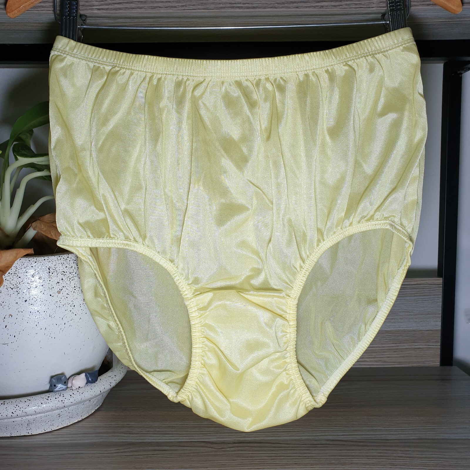 Vintage Silky Nylon Panty Sissy Yellow Granny Sheer Brief Size 10-11 Hip 48-52″