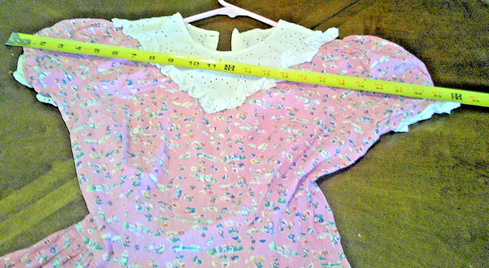 1930s Short Puff Sleeve Cotton Dress Pink Lace Collar 3 Button Back – Side Zip