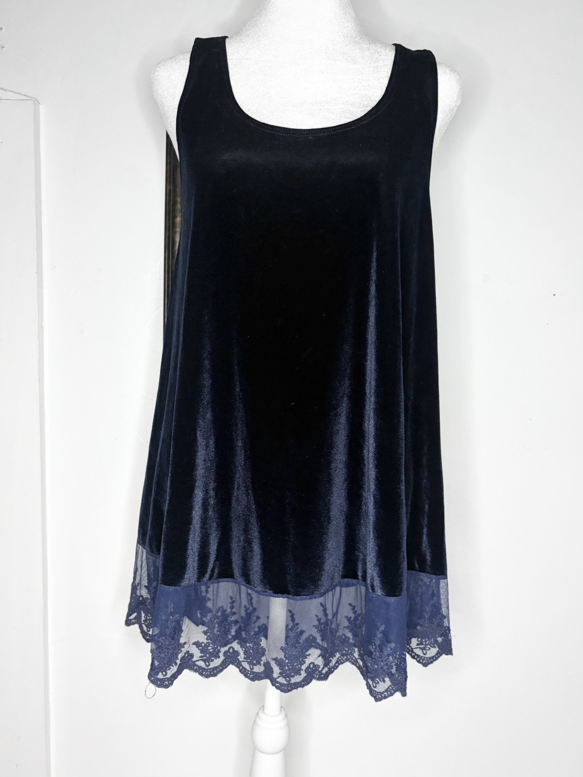 VTG Pyramid Collection Whimsigoth Velvet & Lace Nighty, Navy Size Small #RCTOP02