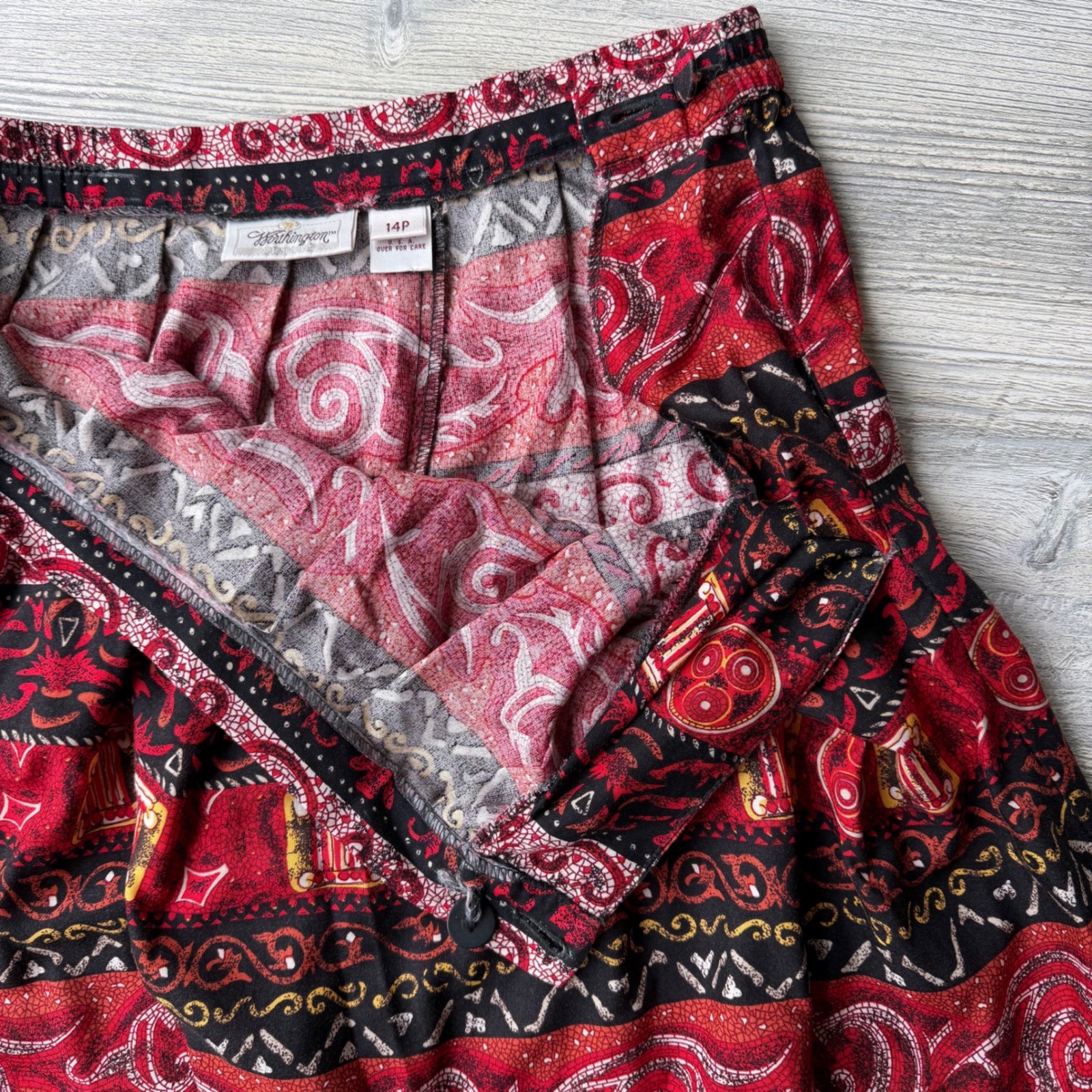 Worthington Vintage Red Black Paisley Midi Skirt Rayon Boho Dark Academia Petite