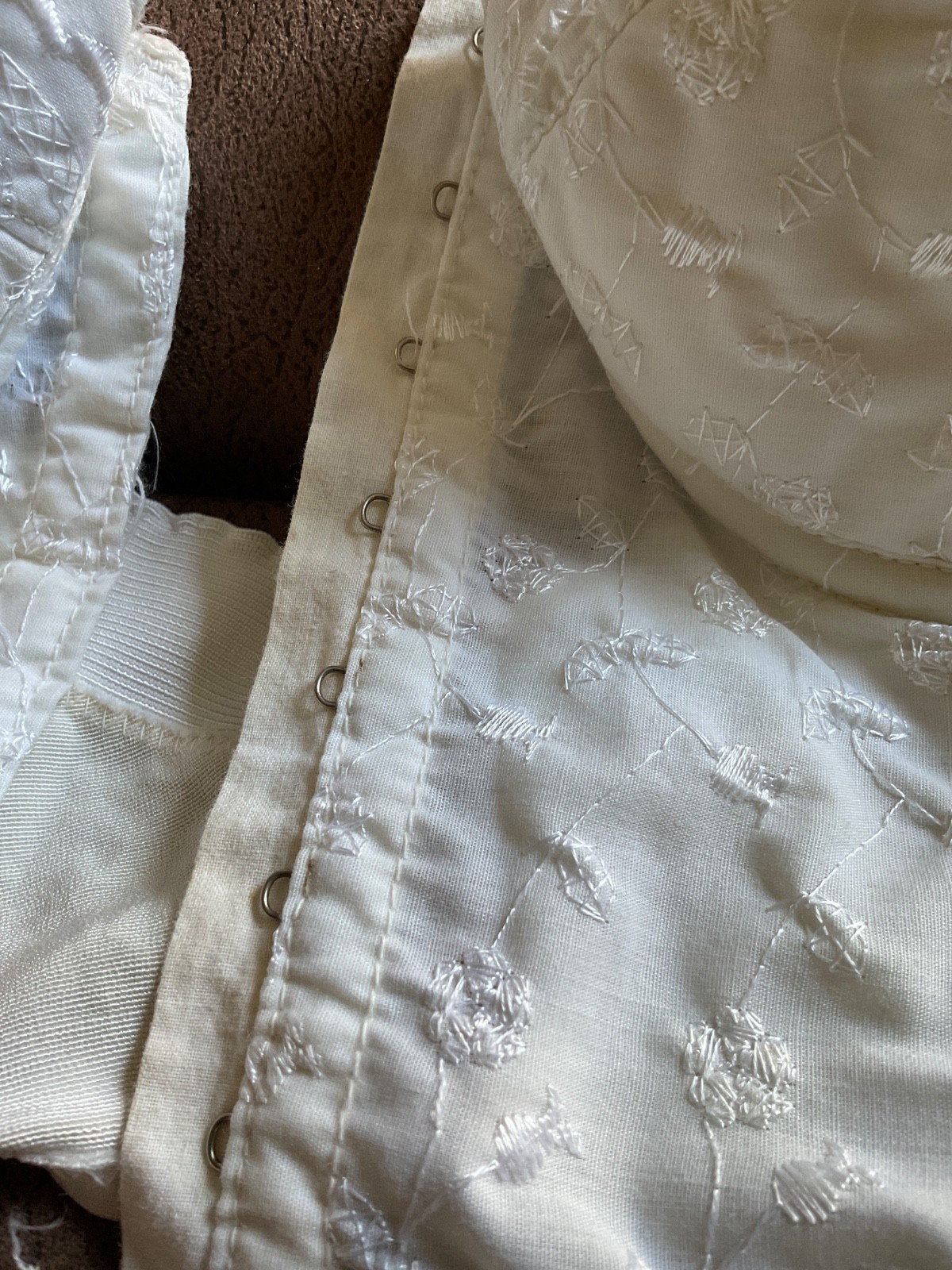 Vintage 50s Pinup Bra White Lace Bustier Hard Padded Cups Underwire Boning 34B