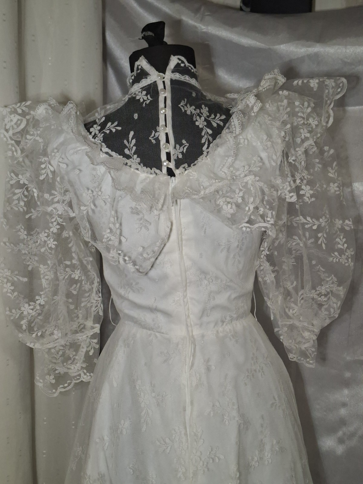 Vintage 80s PRONUPTIA Paris Lace Wedding Dress Puff Sleeve Bridal Gown XS/S