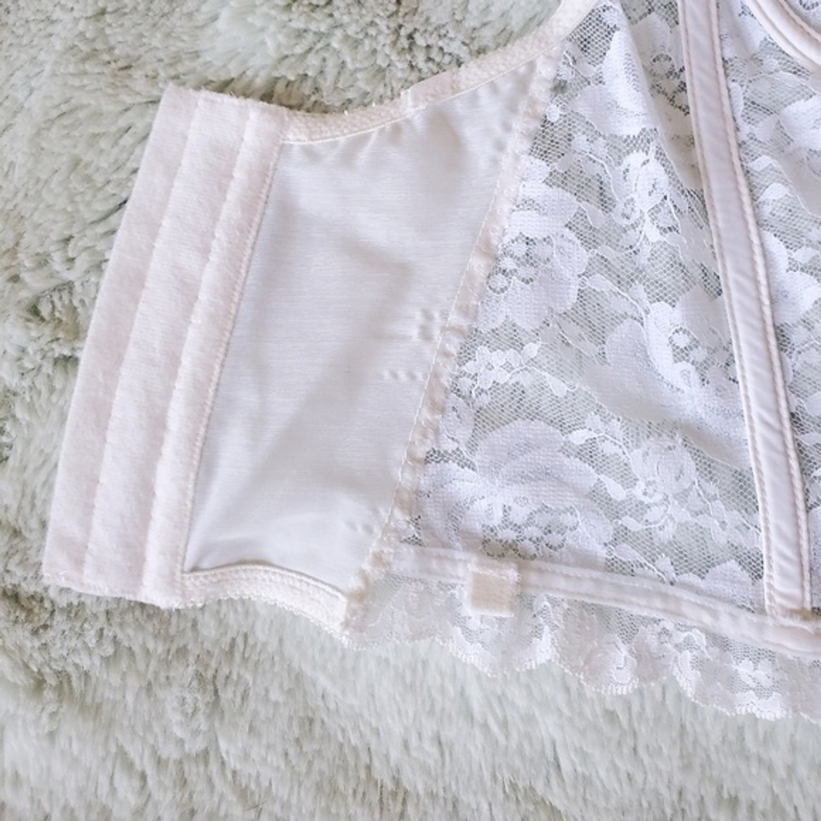 Vintage 90s Jezebel White Lace Lingerie Sheer Bridal Floral Corset Ruffle 34 B