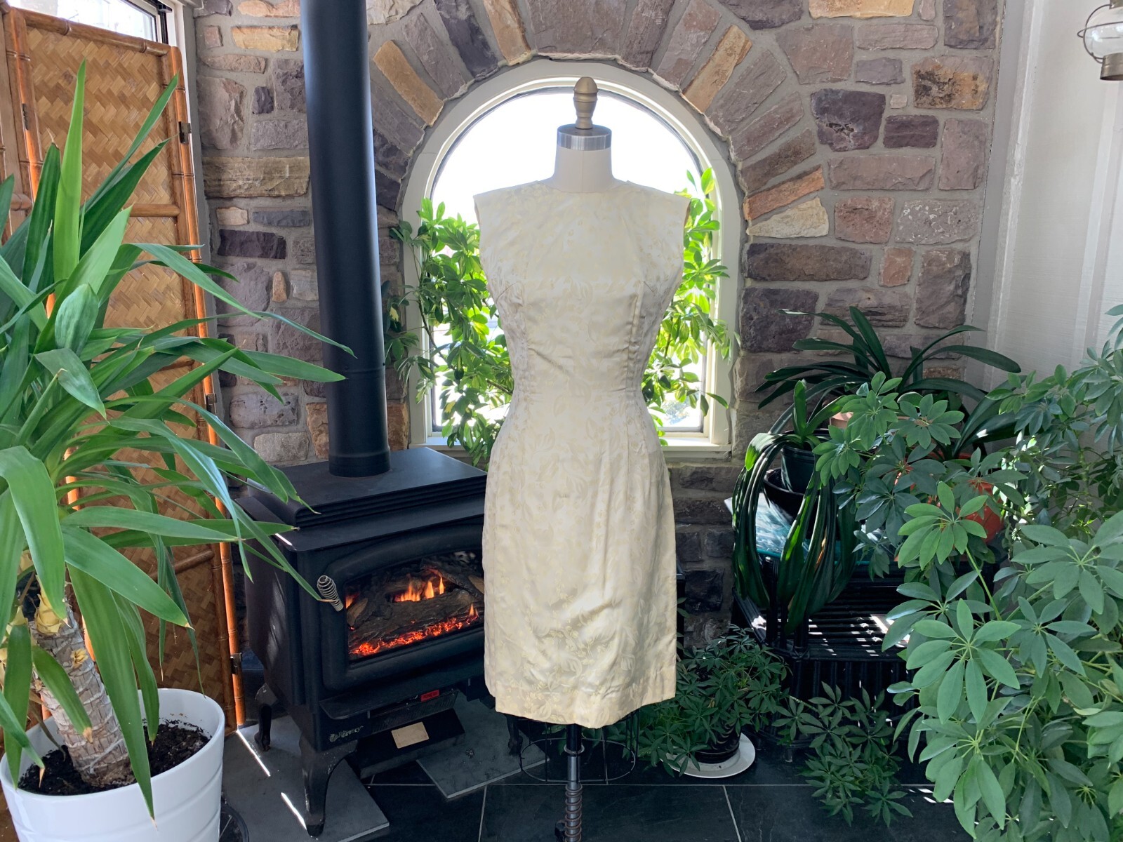 Vintage 1950s Creamy Ivory Floral Embossed Satin Fitted Asian Style Dress