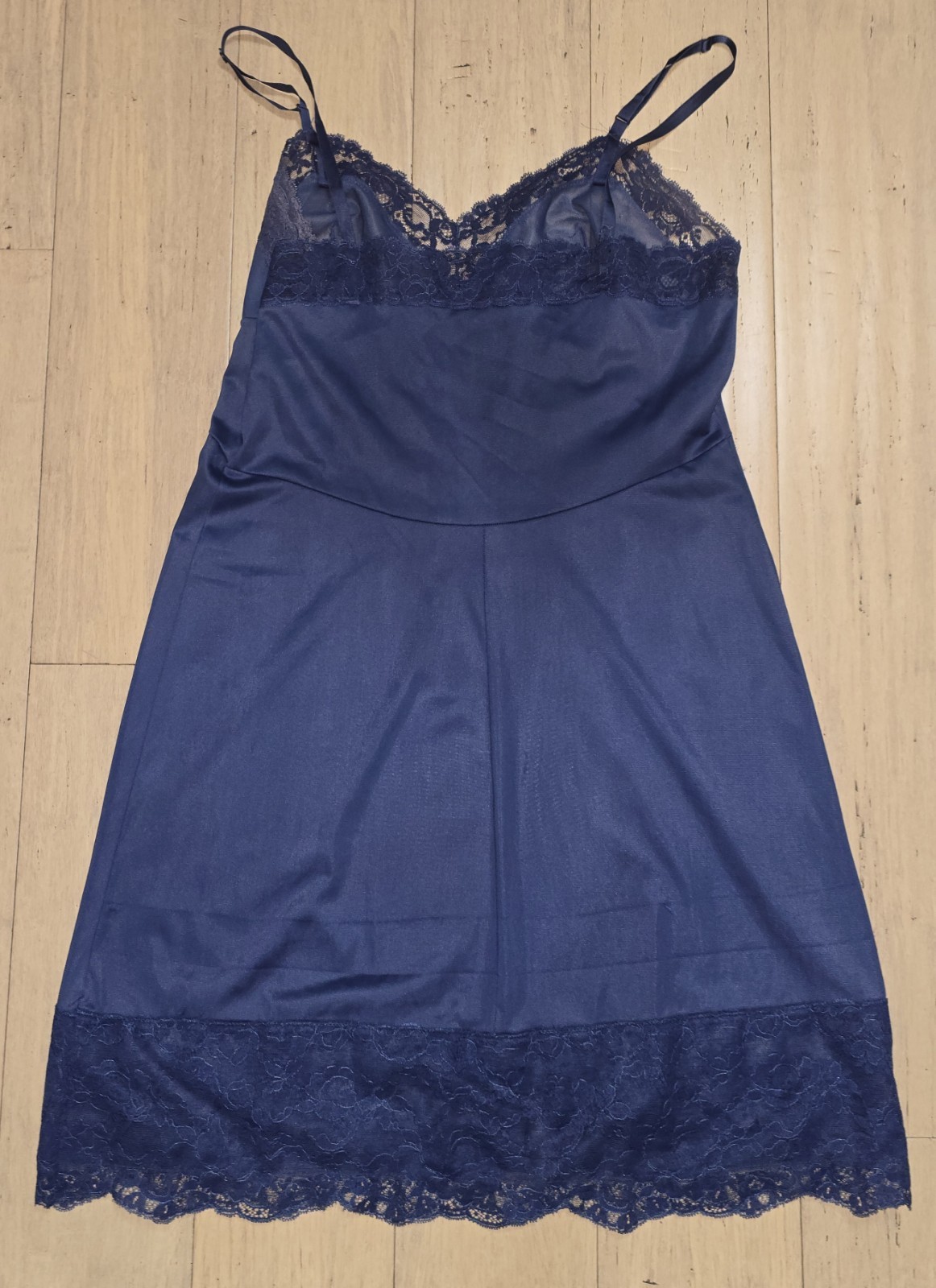 Vintage Vassarette Blue Full Slip Size 34 Lace Antron III Nylon Munsingwear 70s