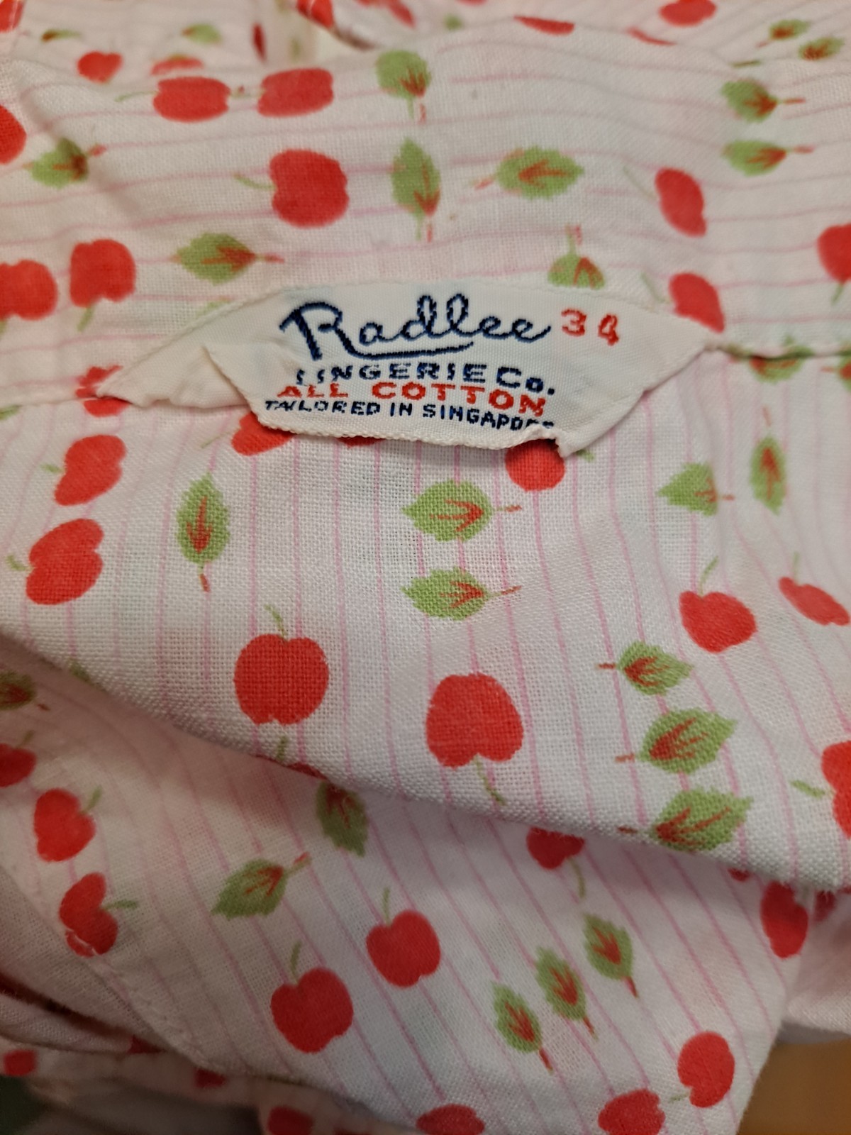 Vtg RADLEE LINGERIE CO. All Cotton Apple PAJAMA 2-pc SHIRT & PANTS ~ 34 Small