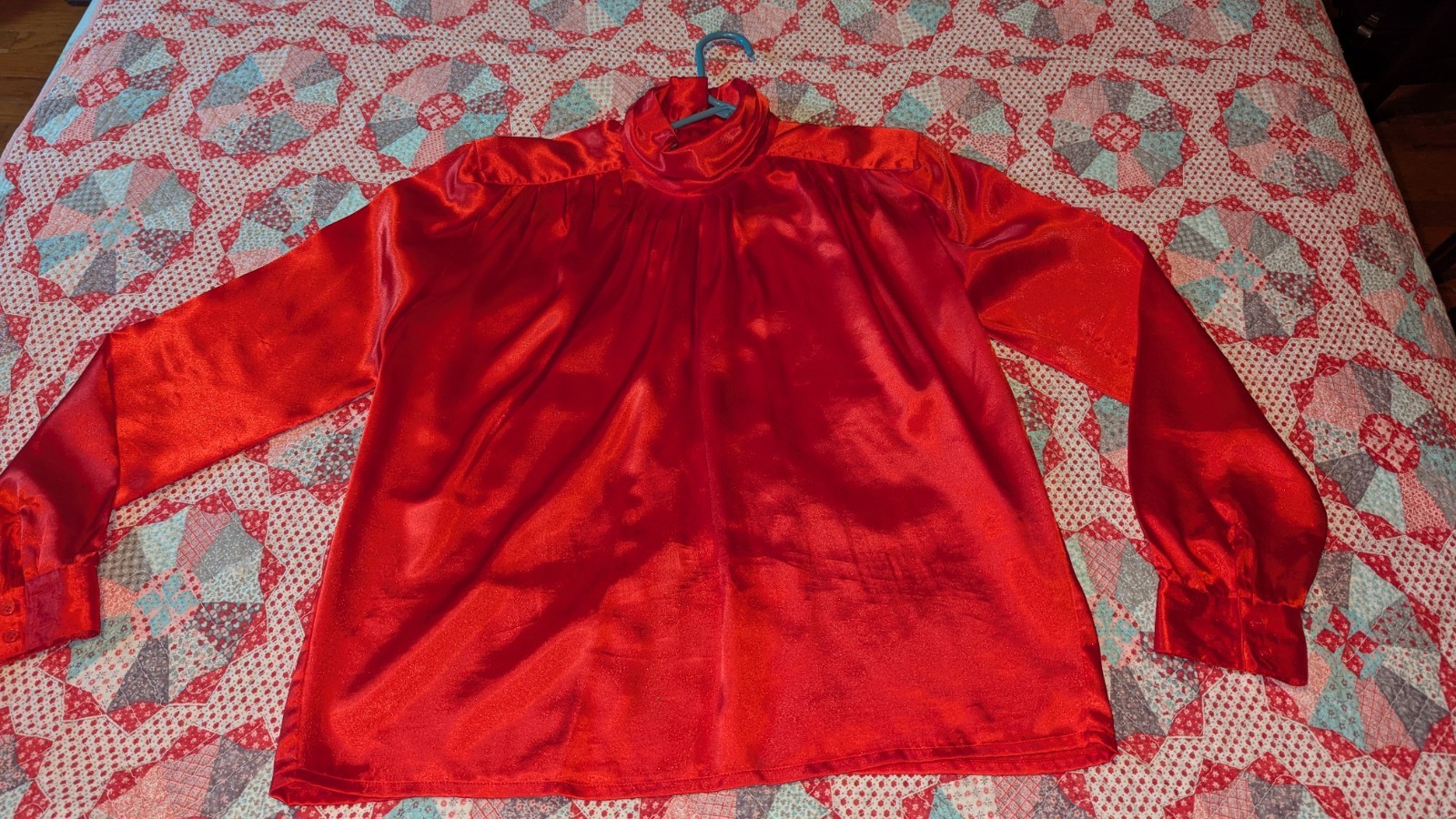 Red Fluid Satin Blouse Vintage Sz 6 Susan Hutton