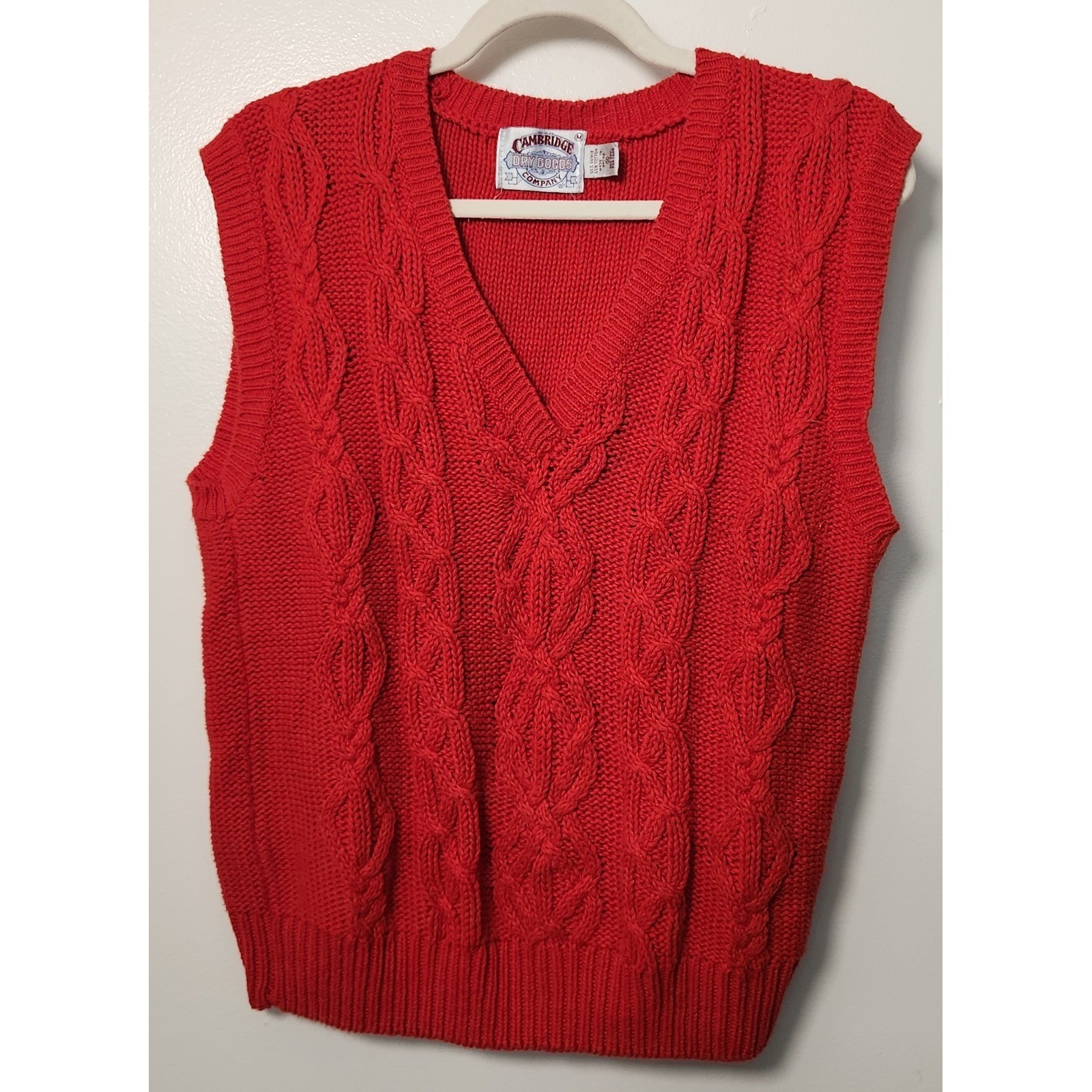 Vtg Cambridge Dry Goods Women’s Medium Red Cable Knit Sweater Vest V-Neck Chunky