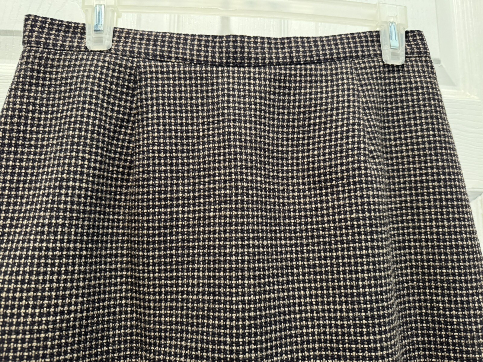 VTG JH Collectibles Plaid Black Skirt SZ12 100% Wool Pleats Back Button Zip DW1