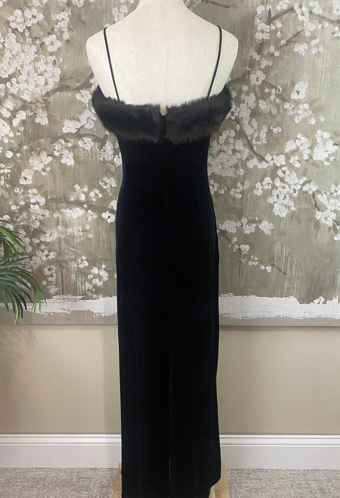 VTG CACHET Black Velvet Faux Fur Collar Wiggle Cocktail Prom Party Dress 8 EVC