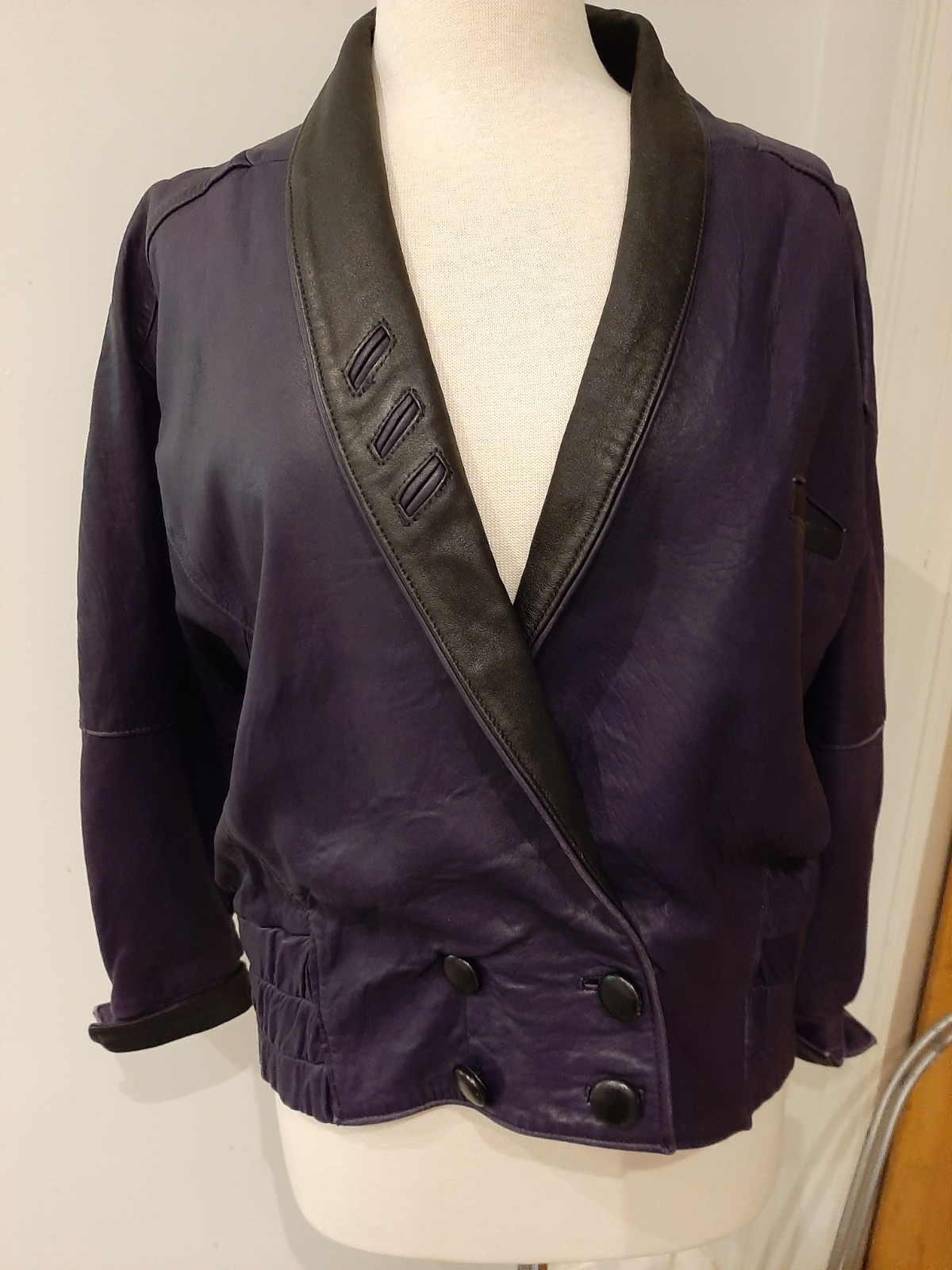 RARE 80s Purple Black Trim Bomber Style Women’s LEATHER JACKET 44″ Bust W 38″