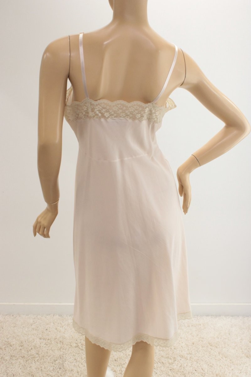 VTG Neiman Marcus Full Slip size 38 Beige Pink Wide Lace Trim Pinup Moulin Rouge