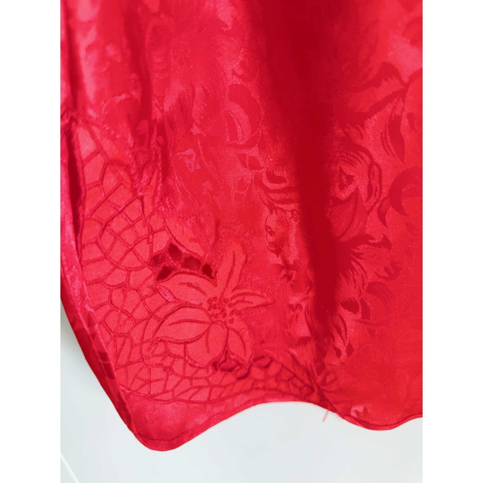 VTG 80s Sateen Slip Skirt Red Size Medium Sexy Lingerie Vampy Pin up