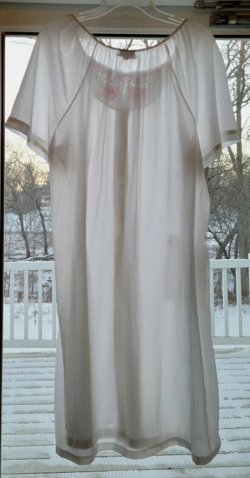 VTG Kelly Reed Robe Gown Size L Short Sleeves Nylon Embroidery Coastal Soft Girl