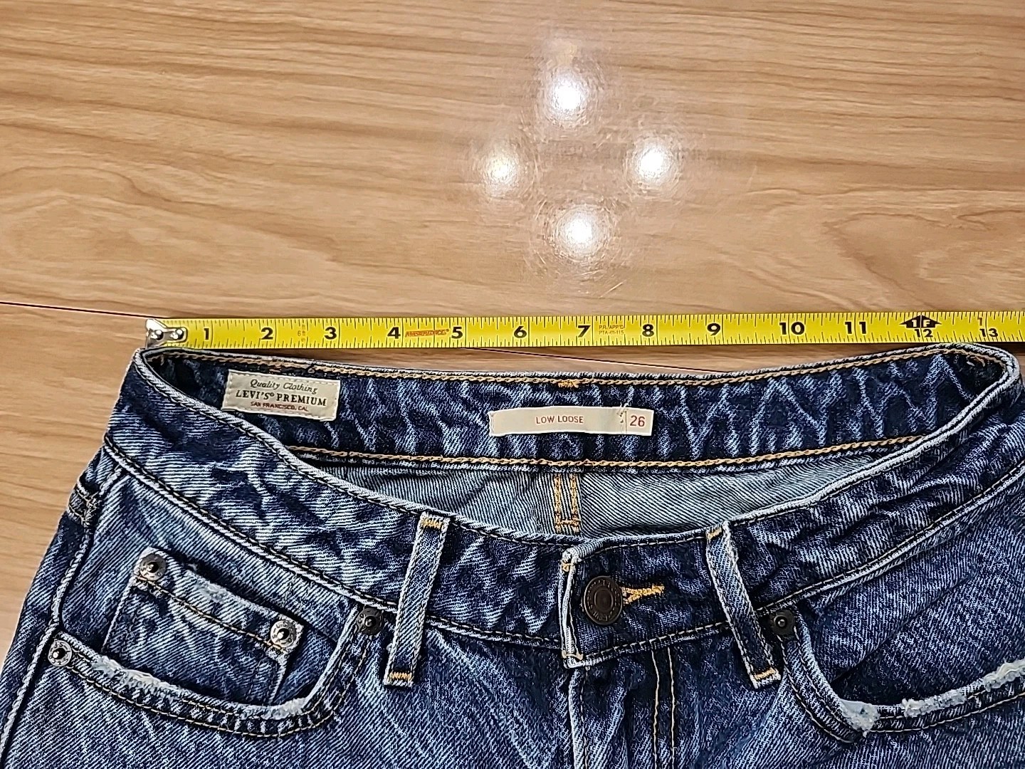 Vintage Levis With Big E Leather Patch Acid Wash Blue Low Loose Sz 26×32 Frayed