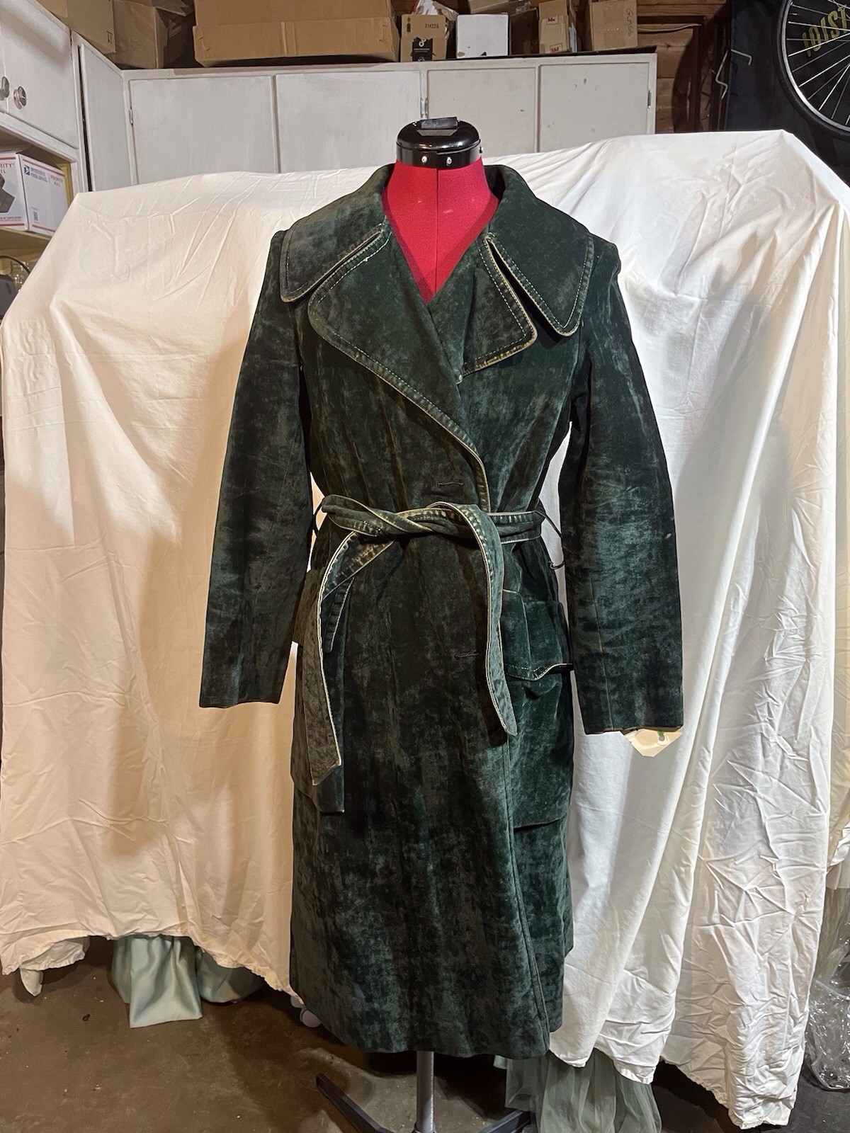 Green Velvet Vintage 1970s 1960s Deep Pockets Trench Style Belted Antique Mod
