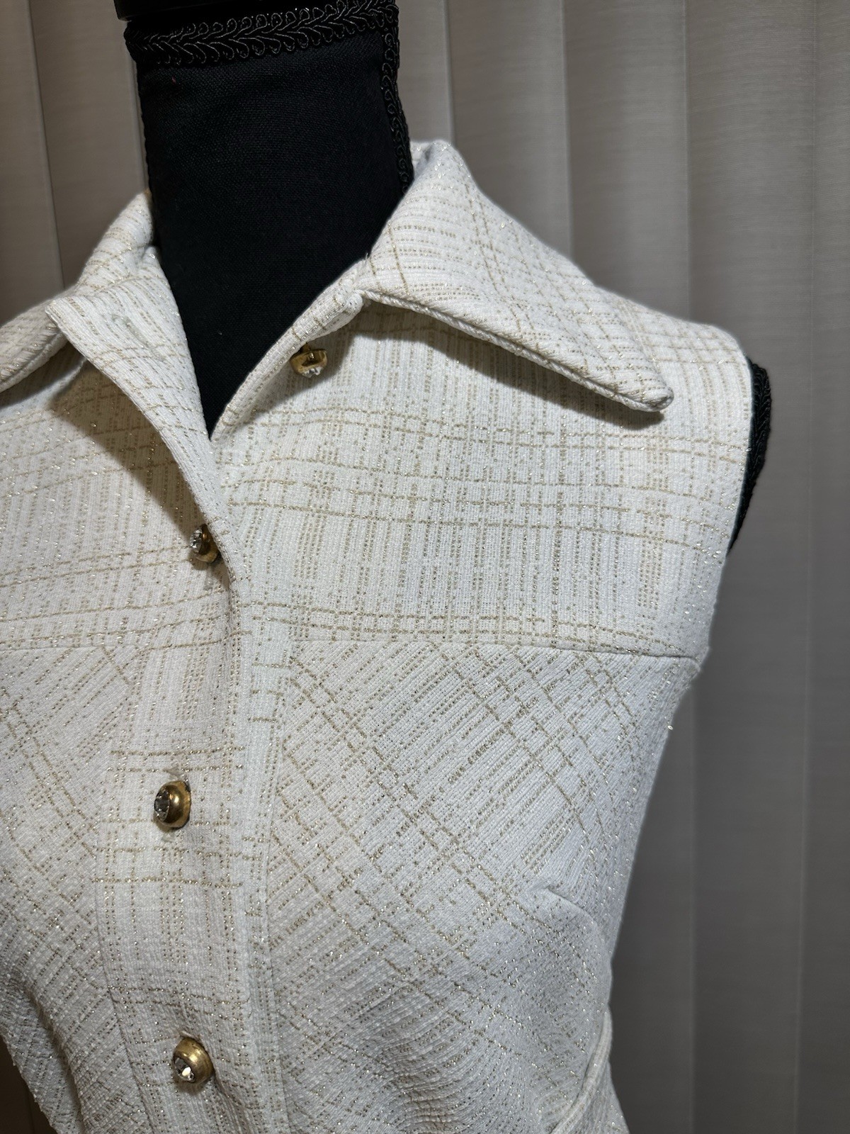 Nancy Greer Vintage White Long Maxi Dress Gold Sparkling Stripes Sleeveless Sz S
