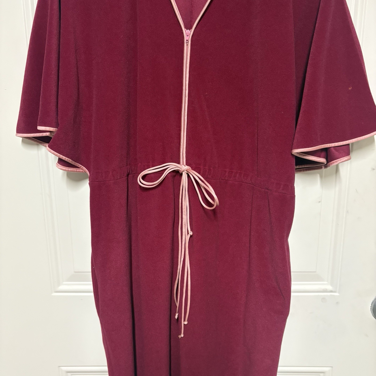 VTG Vanity Fair Housecoat Robe Zip Front Velour Cinched Waist Raspberry Sz M