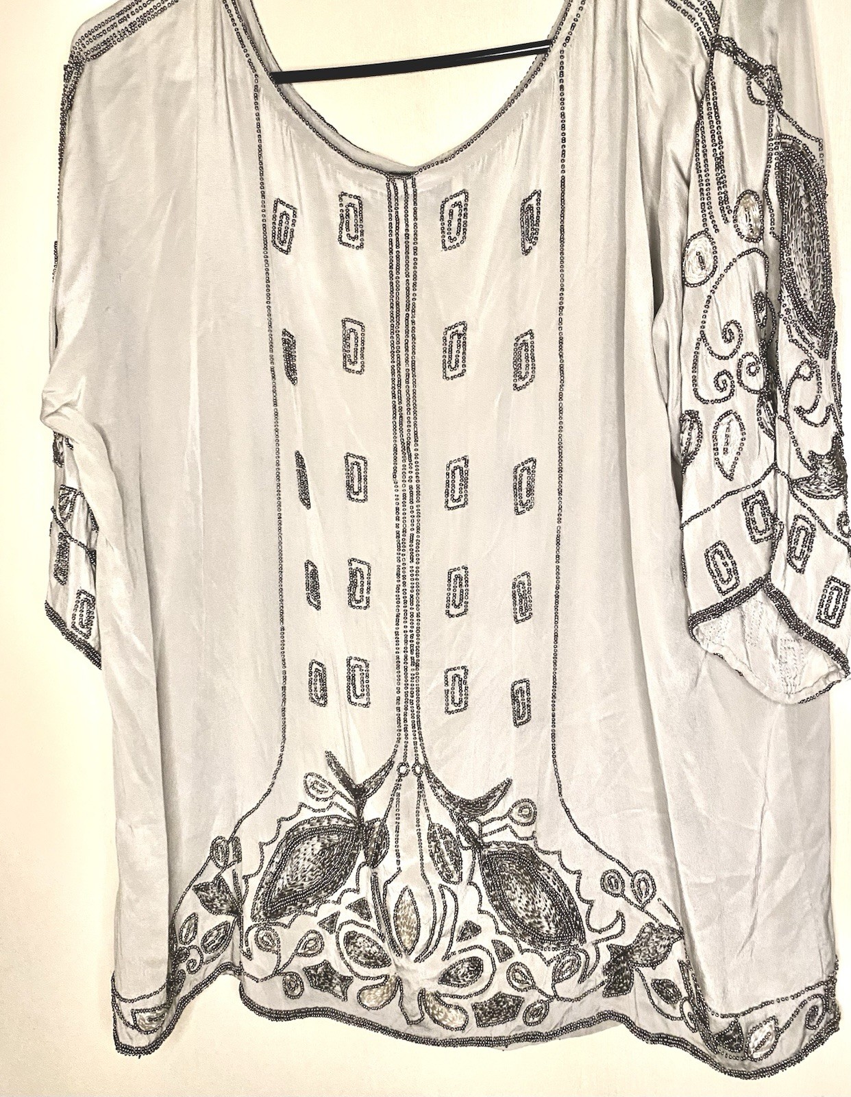 Vintage 100% Silk Sequin Embellished Silver and Silver Top SZ large
