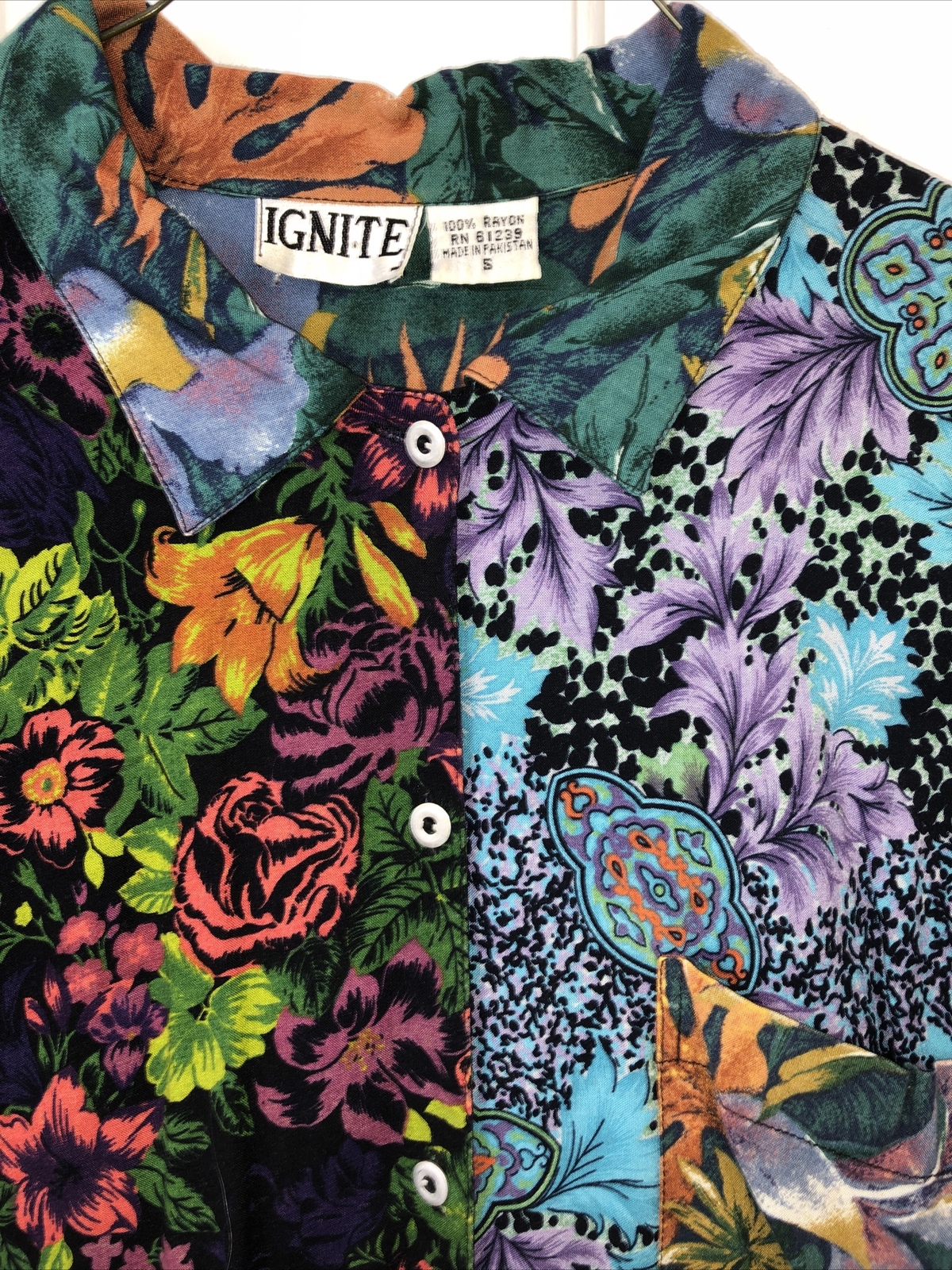 vintage floral IGNITE women’s blouse psychedelic Hippie Chick￼ Size S￼ (N-2)